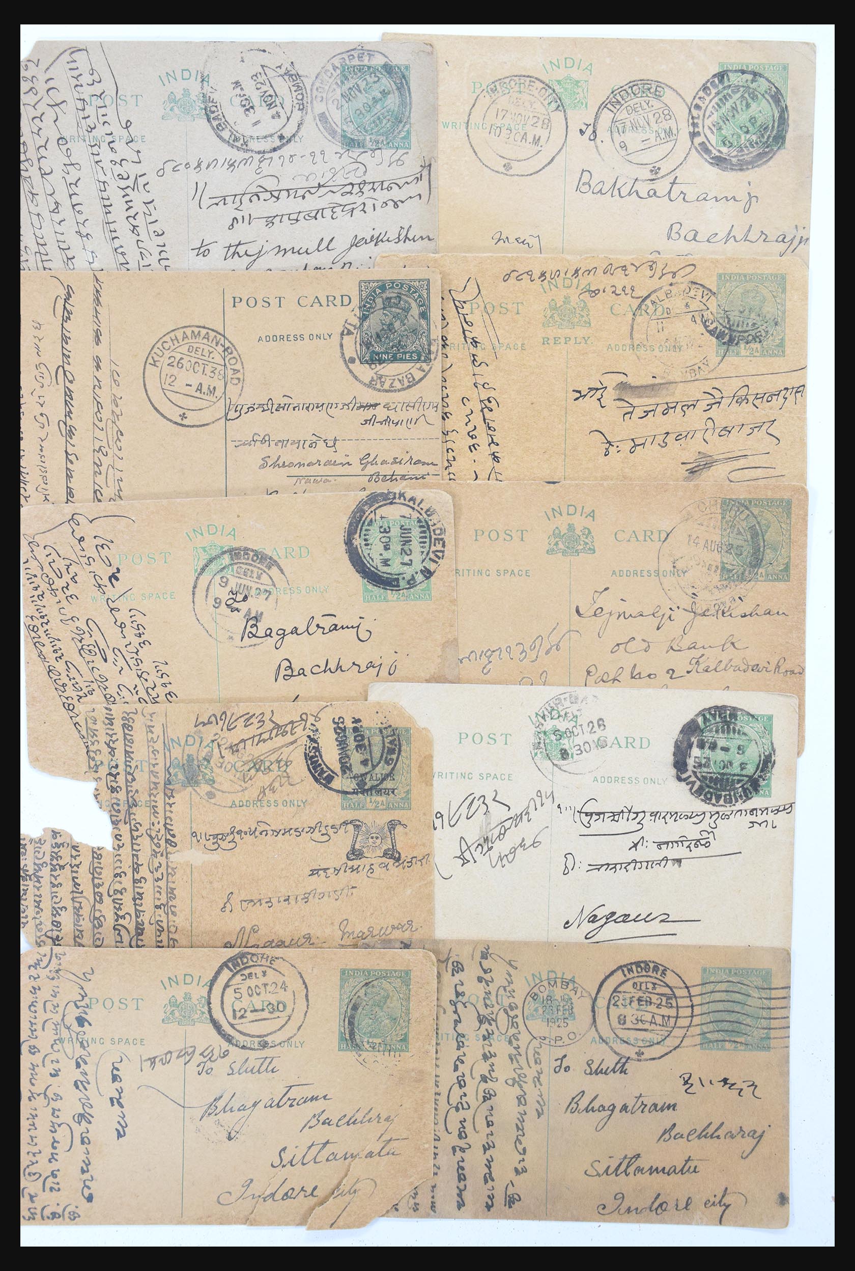 30686 611 - 30686 India and states covers 1900-1945.