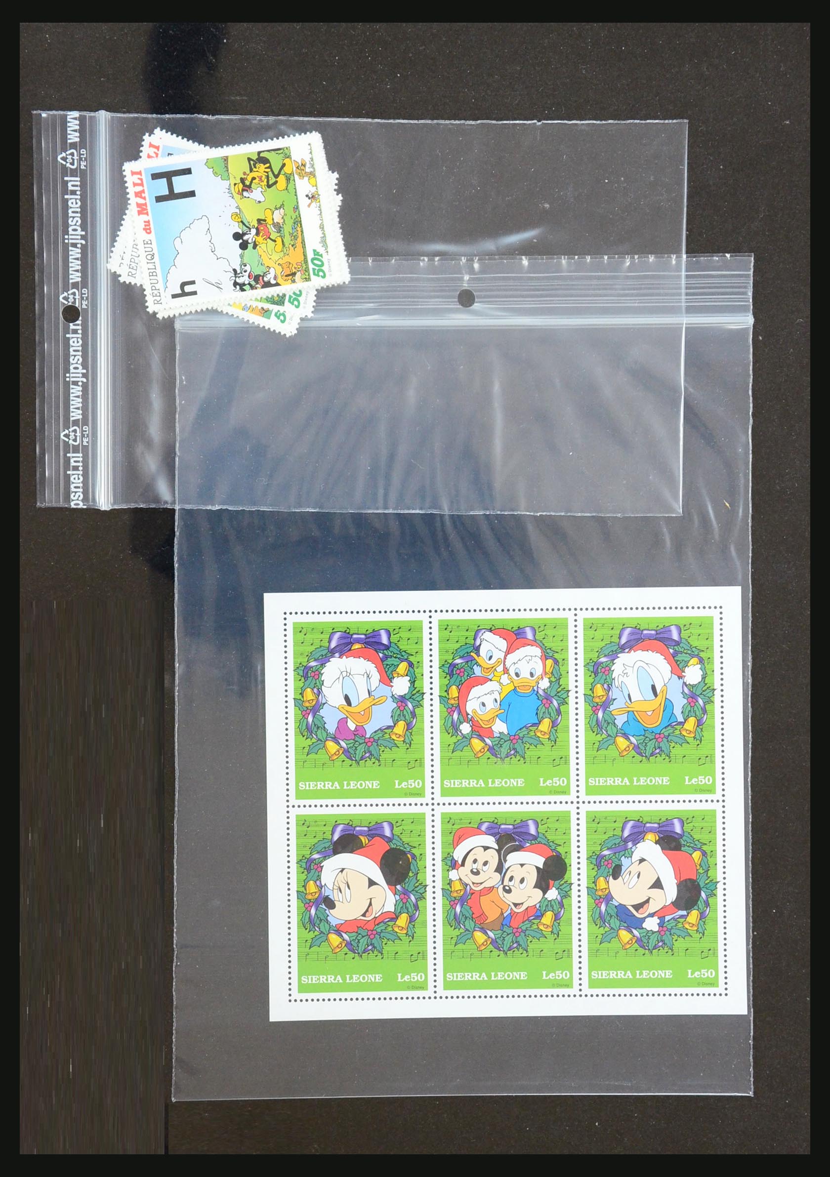 31353 027 - 31353 Walt Disney tot modern.