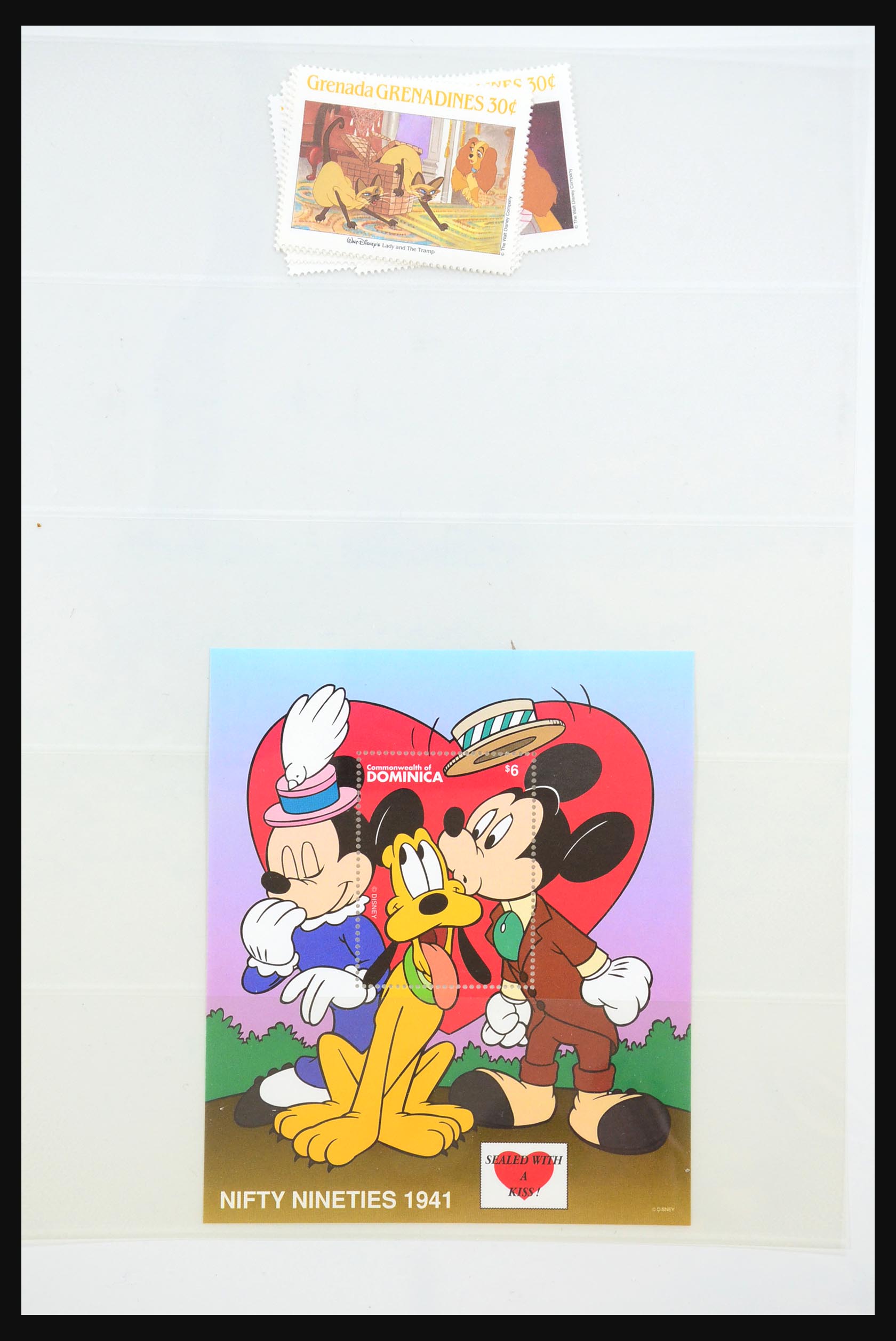 31353 111 - 31353 Walt Disney tot modern.