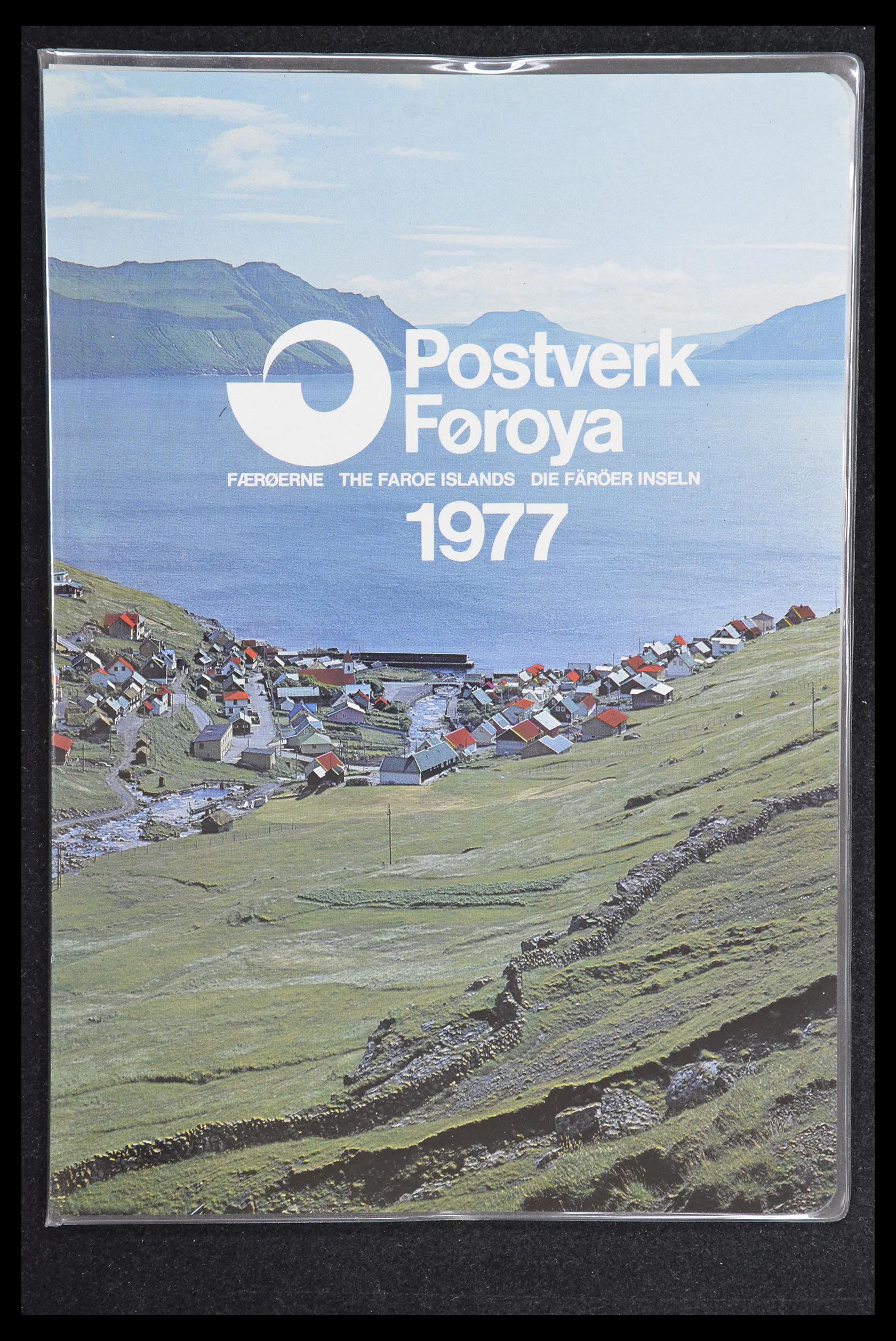 31376 002 - 31376 Faroe Islands 1975-2000.