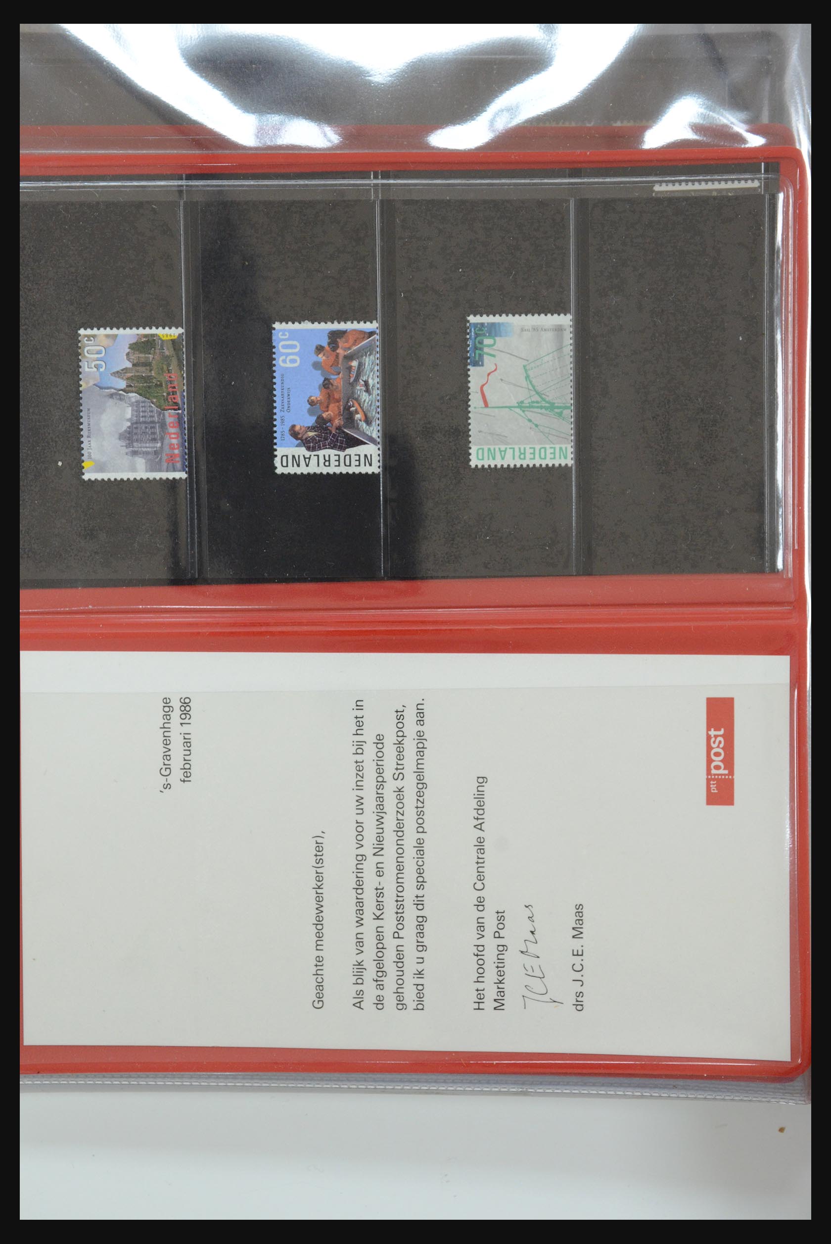 31495 018 - 31495 Netherlands special presentation packs.