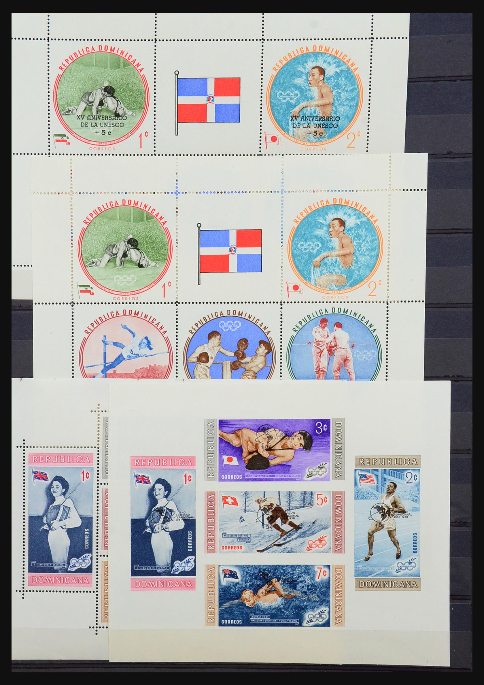 31524 005 - 31524 World souvenir sheets 1937-1985.