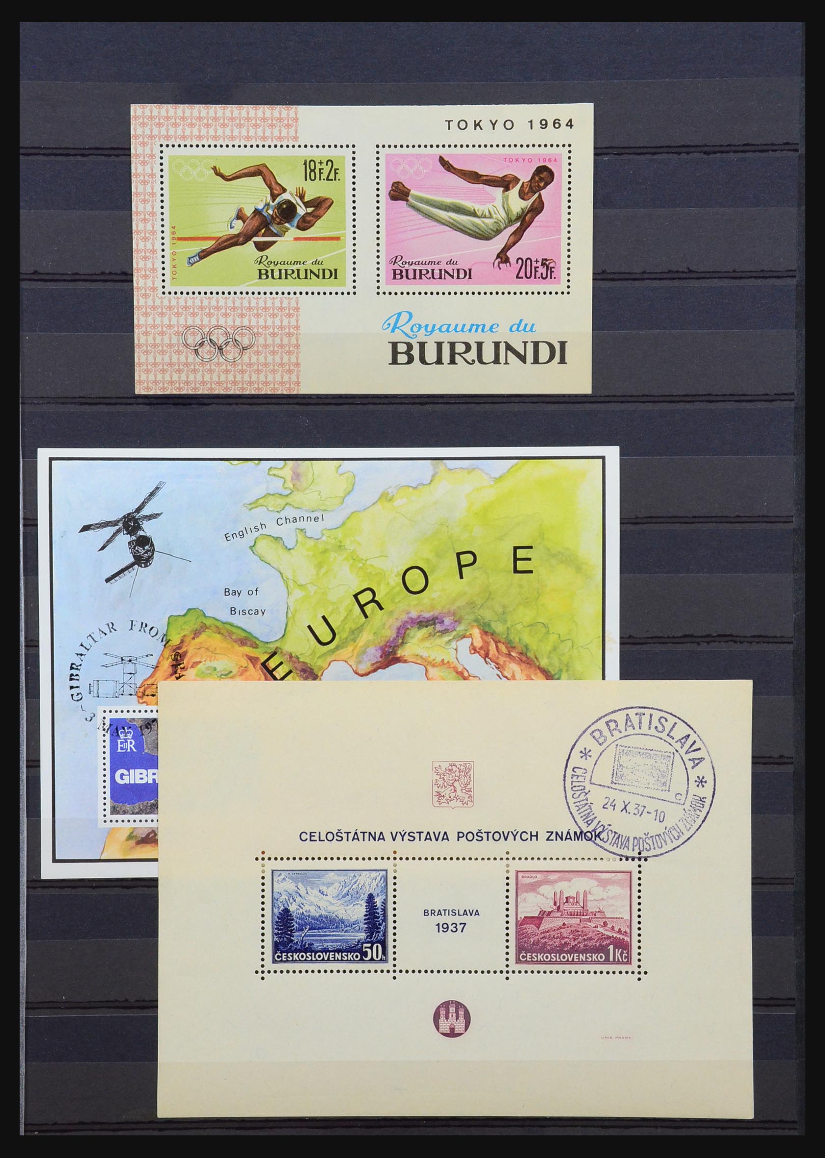 31524 010 - 31524 World souvenir sheets 1937-1985.