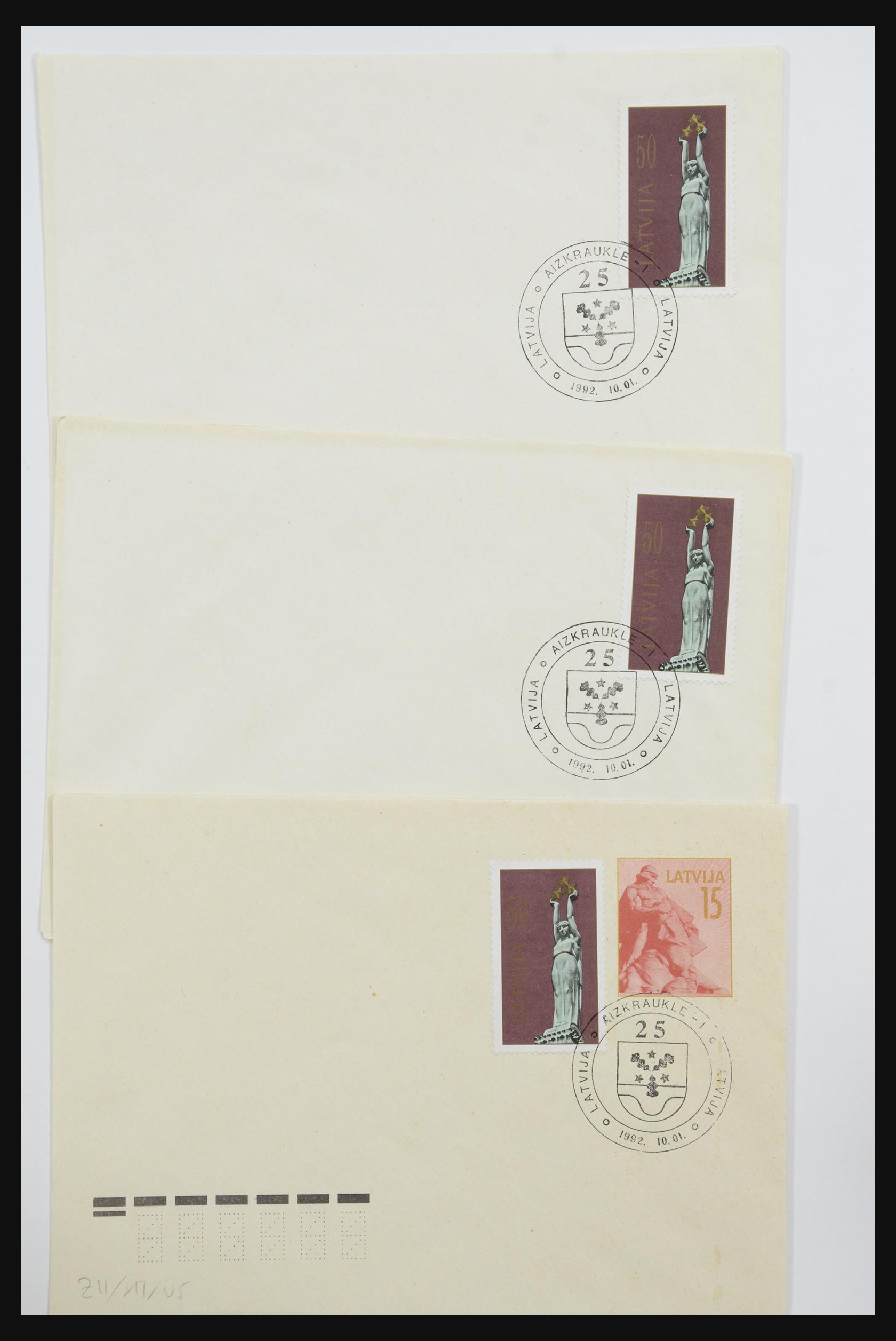 31584 074 - 31584 Latvia covers/FDC's and postal stationeries 1990-1992.