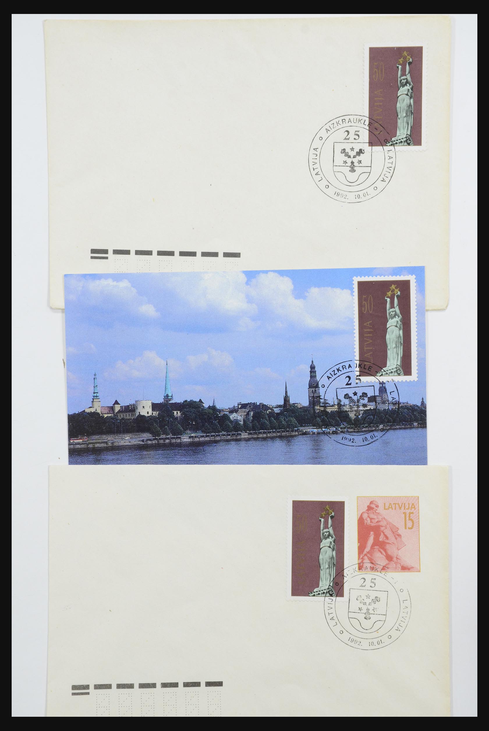 31584 075 - 31584 Latvia covers/FDC's and postal stationeries 1990-1992.