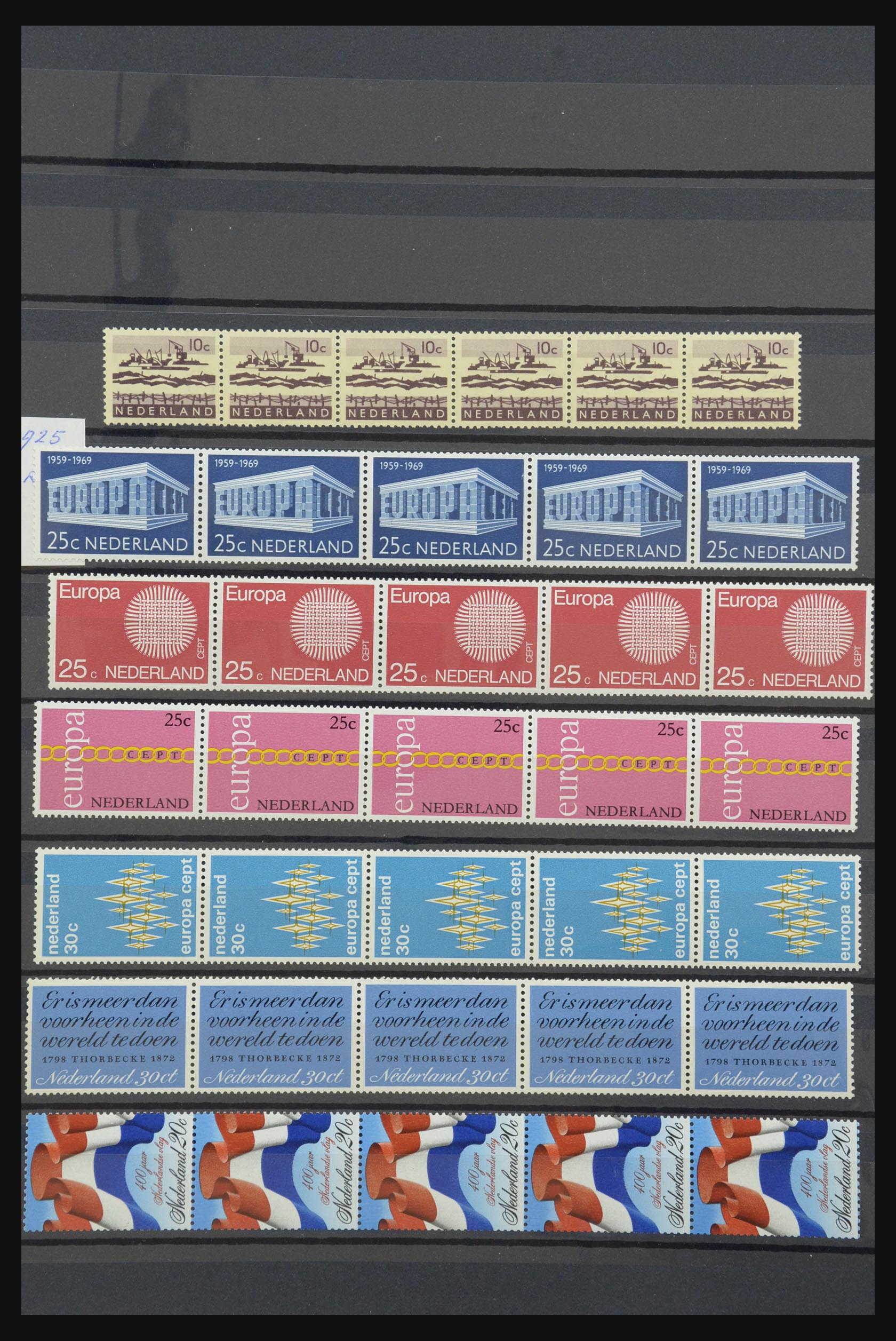 31625 007 - 31625 Netherlands coilstamps 1965-2009.