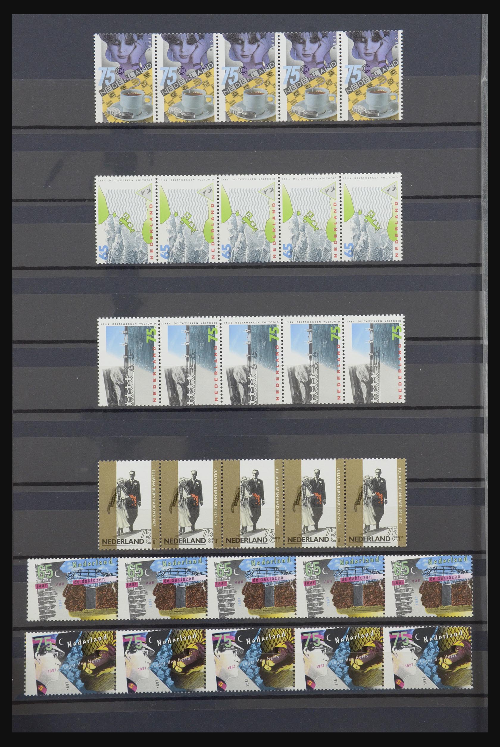 31625 012 - 31625 Netherlands coilstamps 1965-2009.