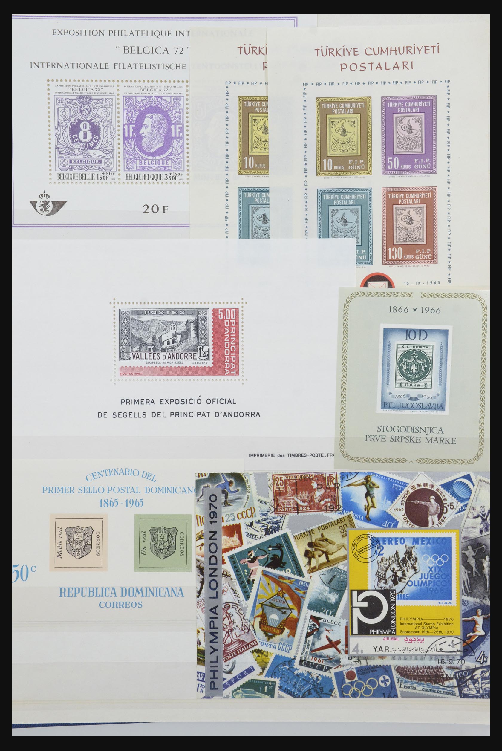 31652 011 - 31652 Motief: postzegel op postzegel 1940-1993.