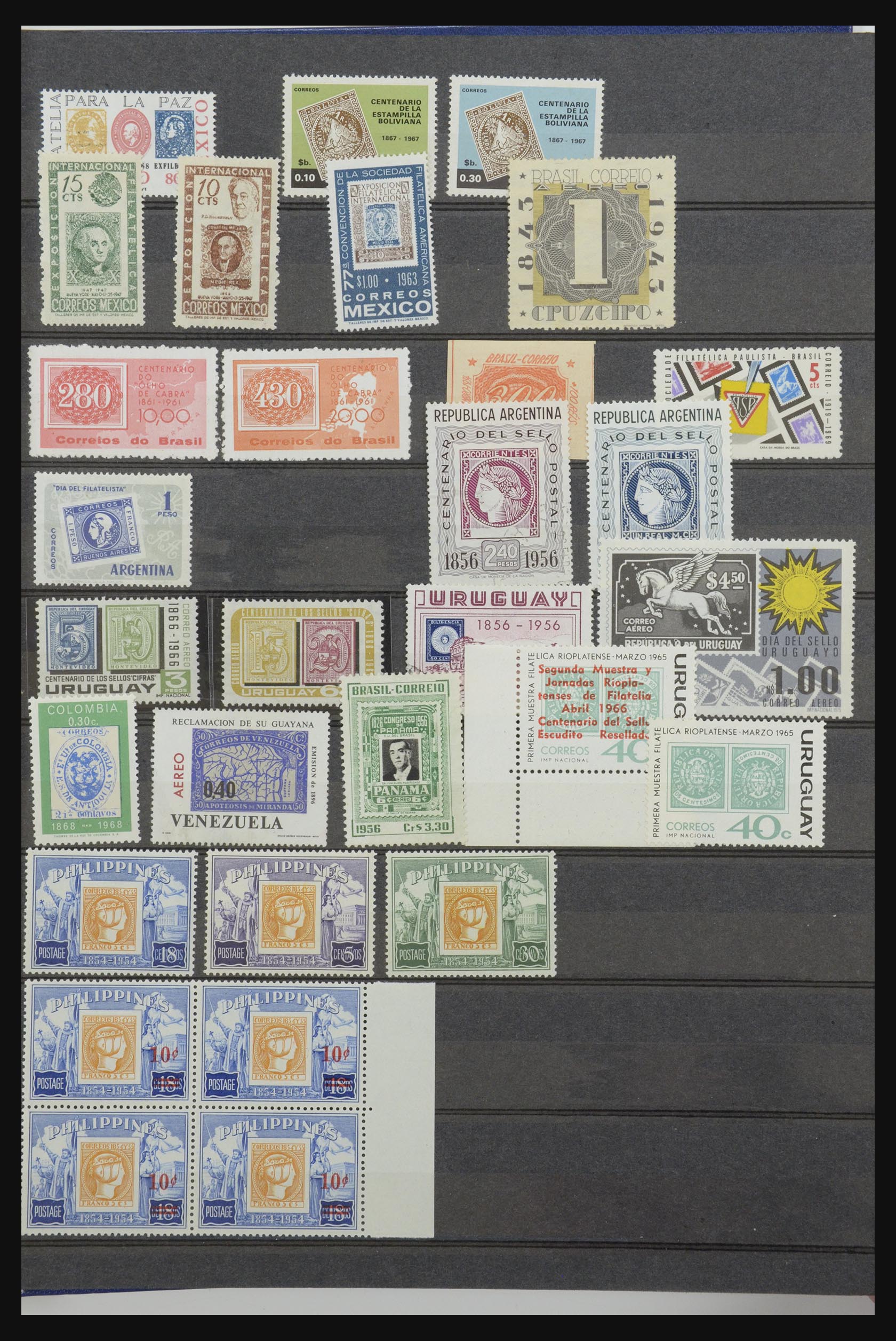 31652 036 - 31652 Motief: postzegel op postzegel 1940-1993.