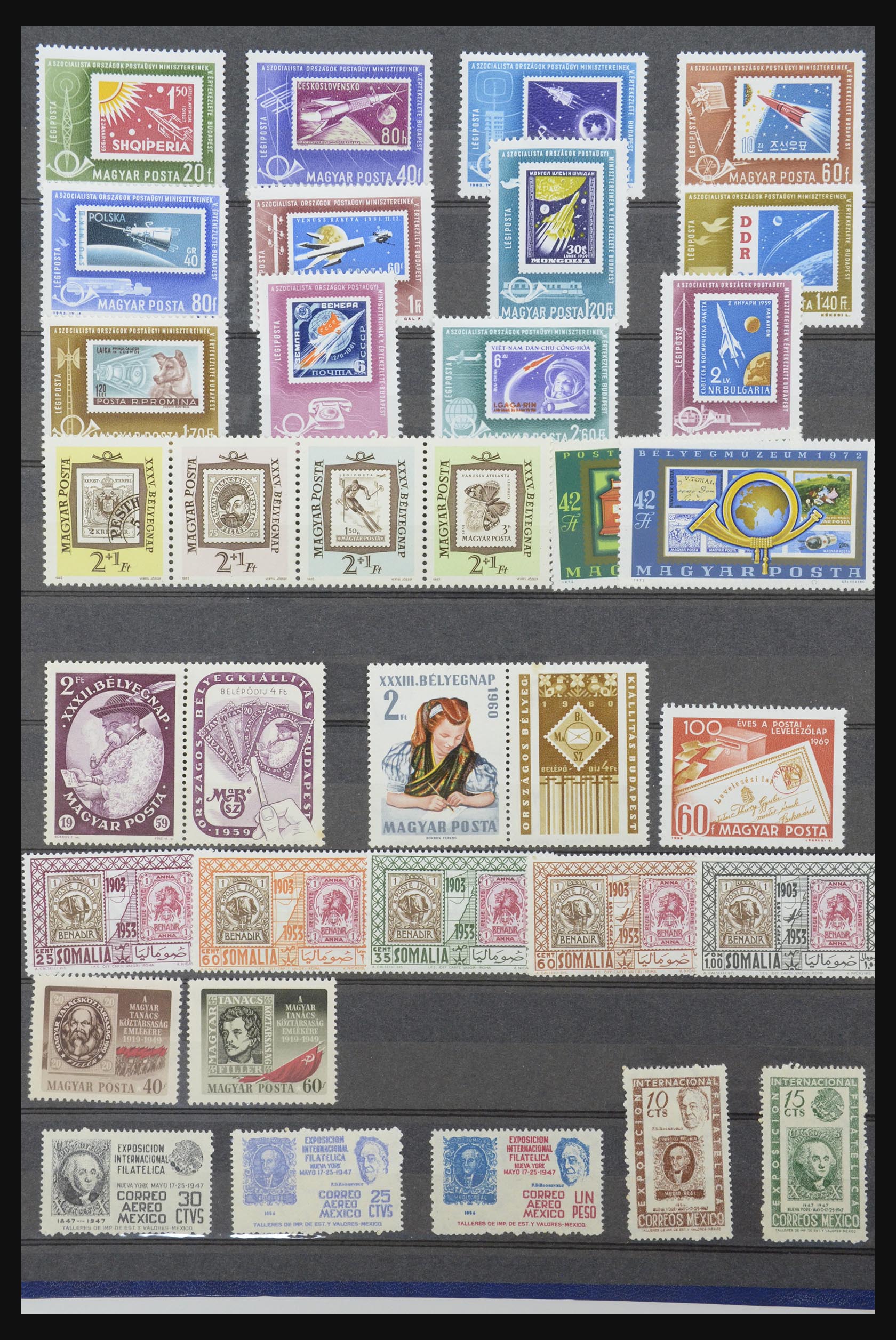 31652 051 - 31652 Motief: postzegel op postzegel 1940-1993.