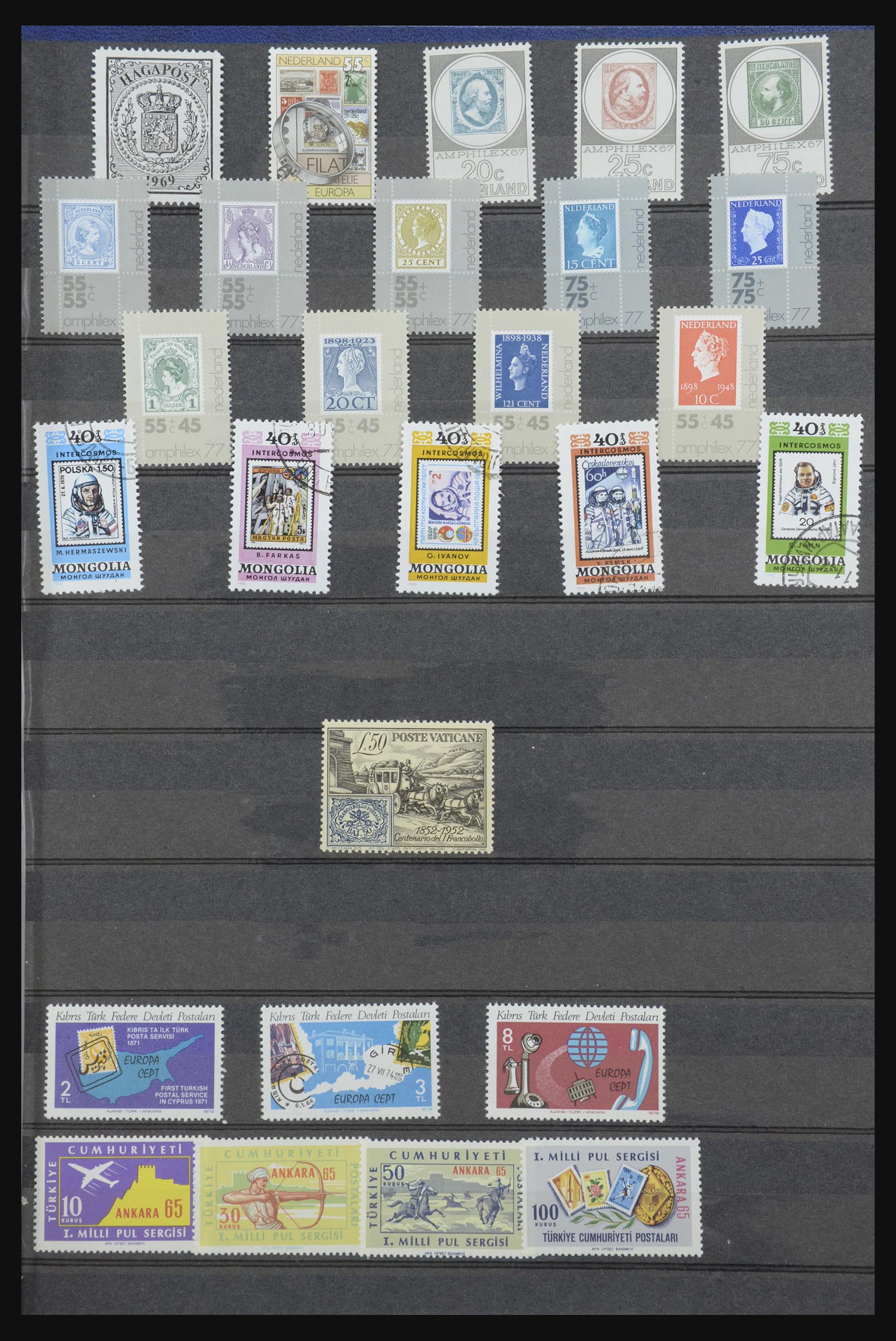 31652 060 - 31652 Motief: postzegel op postzegel 1940-1993.