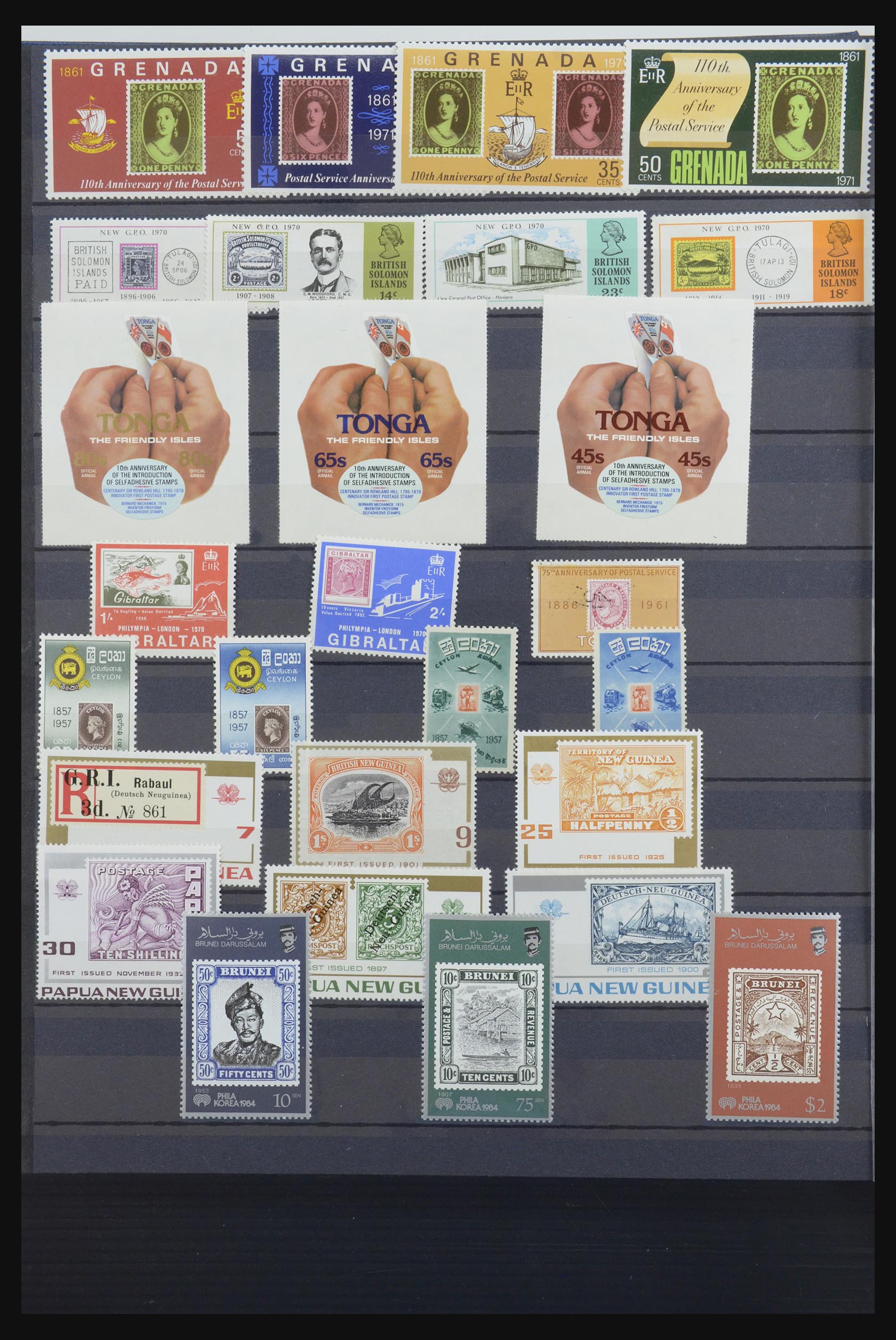 31652 066 - 31652 Motief: postzegel op postzegel 1940-1993.