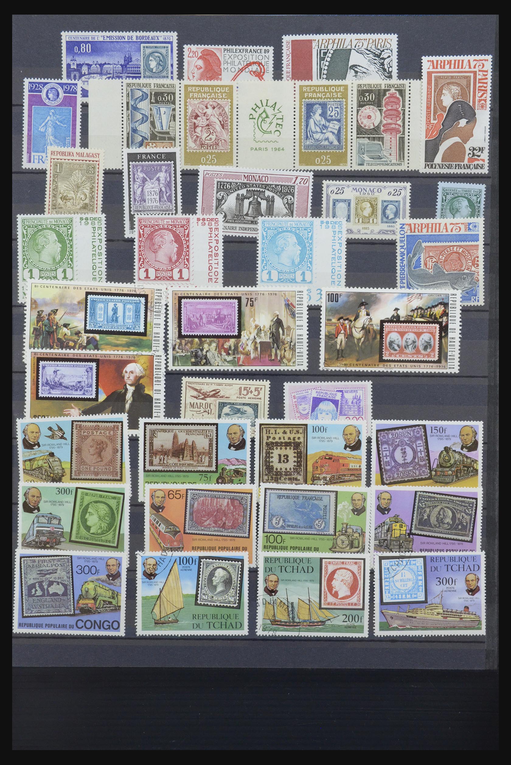 31652 077 - 31652 Motief: postzegel op postzegel 1940-1993.