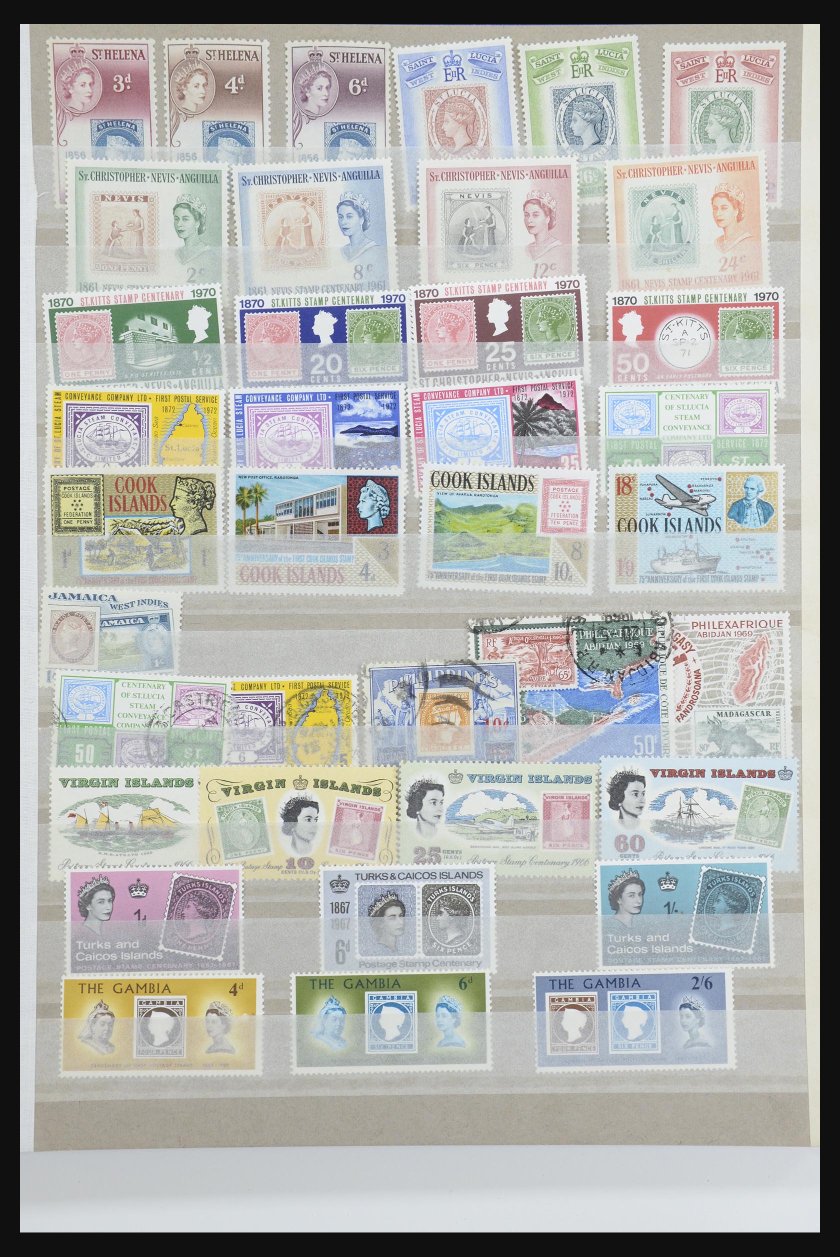 31652 089 - 31652 Motief: postzegel op postzegel 1940-1993.