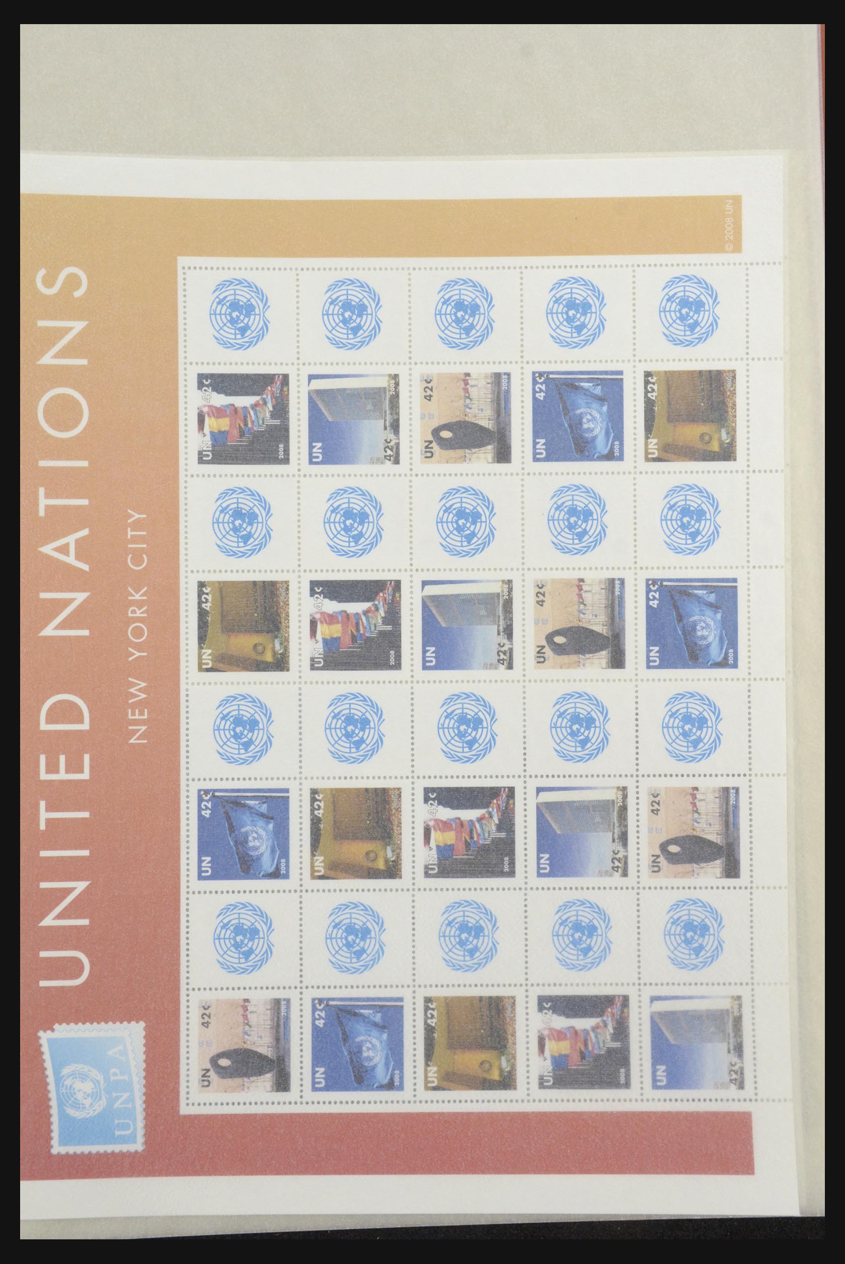 31674 008 - 31674 United Nations personalised sheetlets 2003-2012.