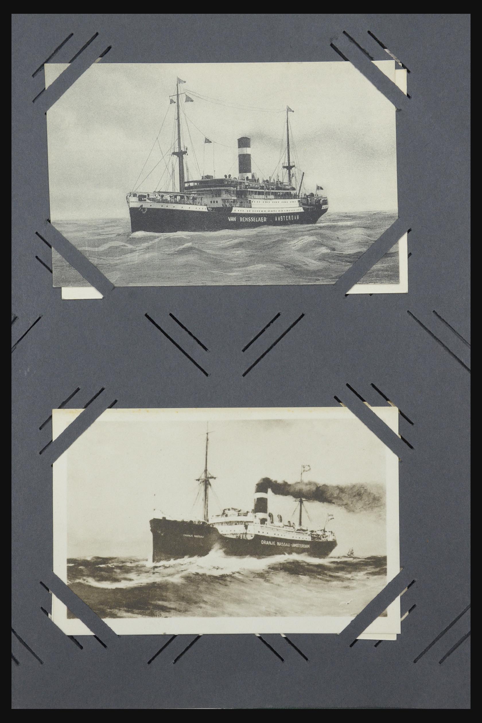 31721 039 - 31721 Thematic: Ships picture postcards 1910-1940.