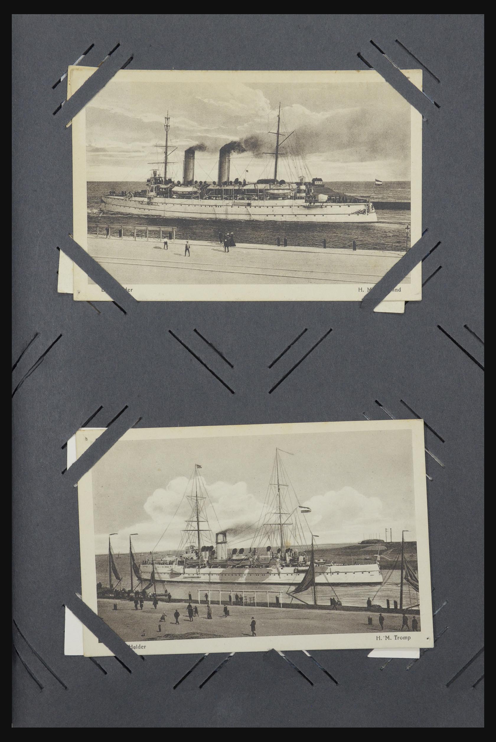 31721 043 - 31721 Thematic: Ships picture postcards 1910-1940.