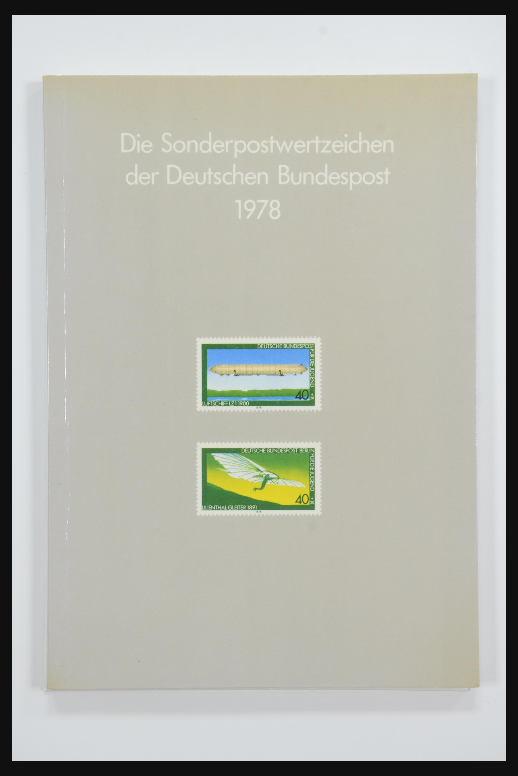 31836 006 - 31836 Bundespost jaarboeken 1974-1999.