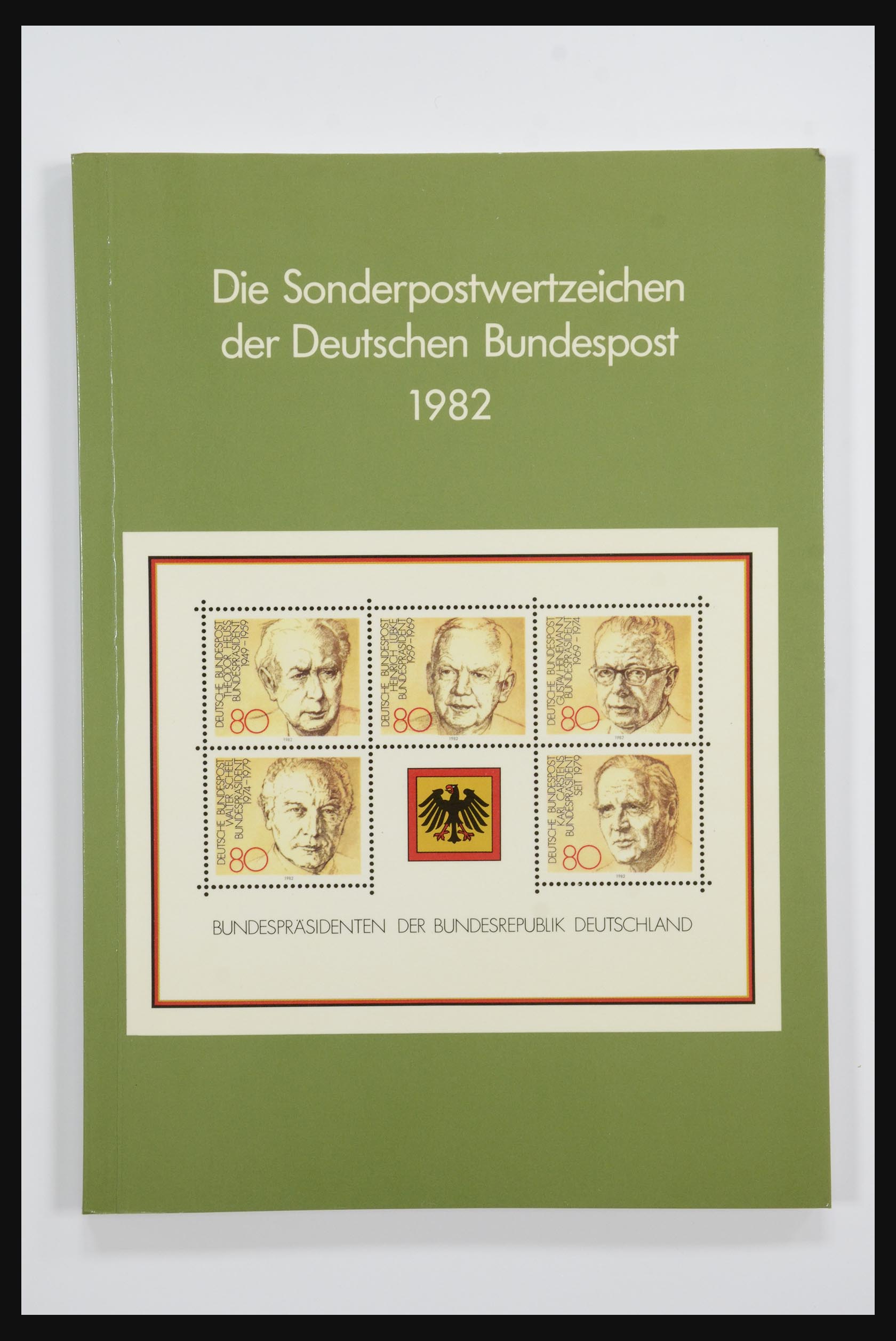 31836 011 - 31836 Bundespost yearbooks 1974-1999.