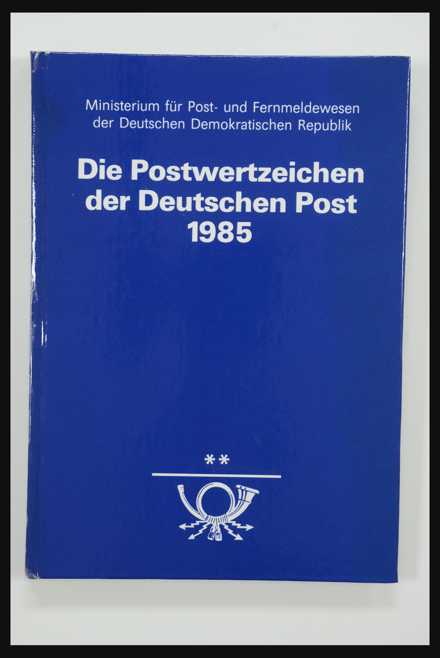 31837 004 - 31837 DDR jaarboeken 1984-1990.