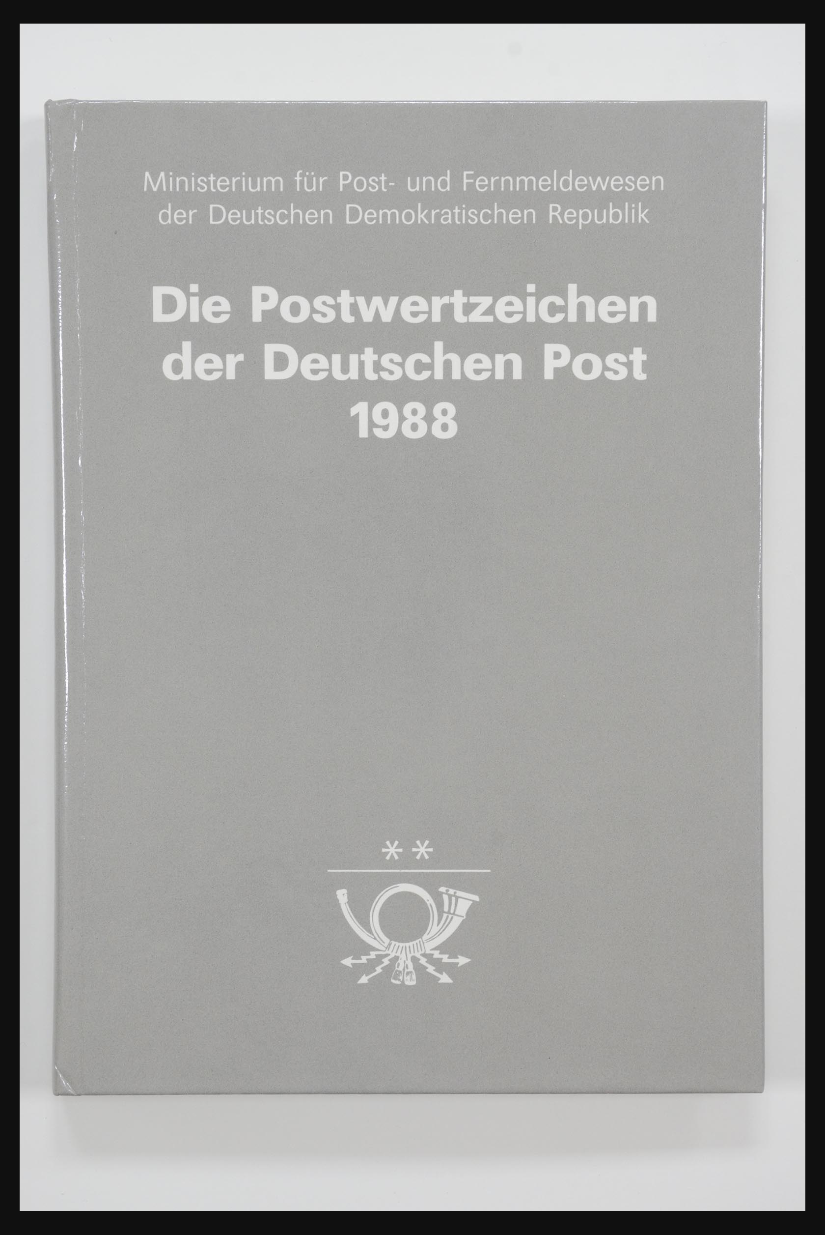 31837 007 - 31837 DDR jaarboeken 1984-1990.