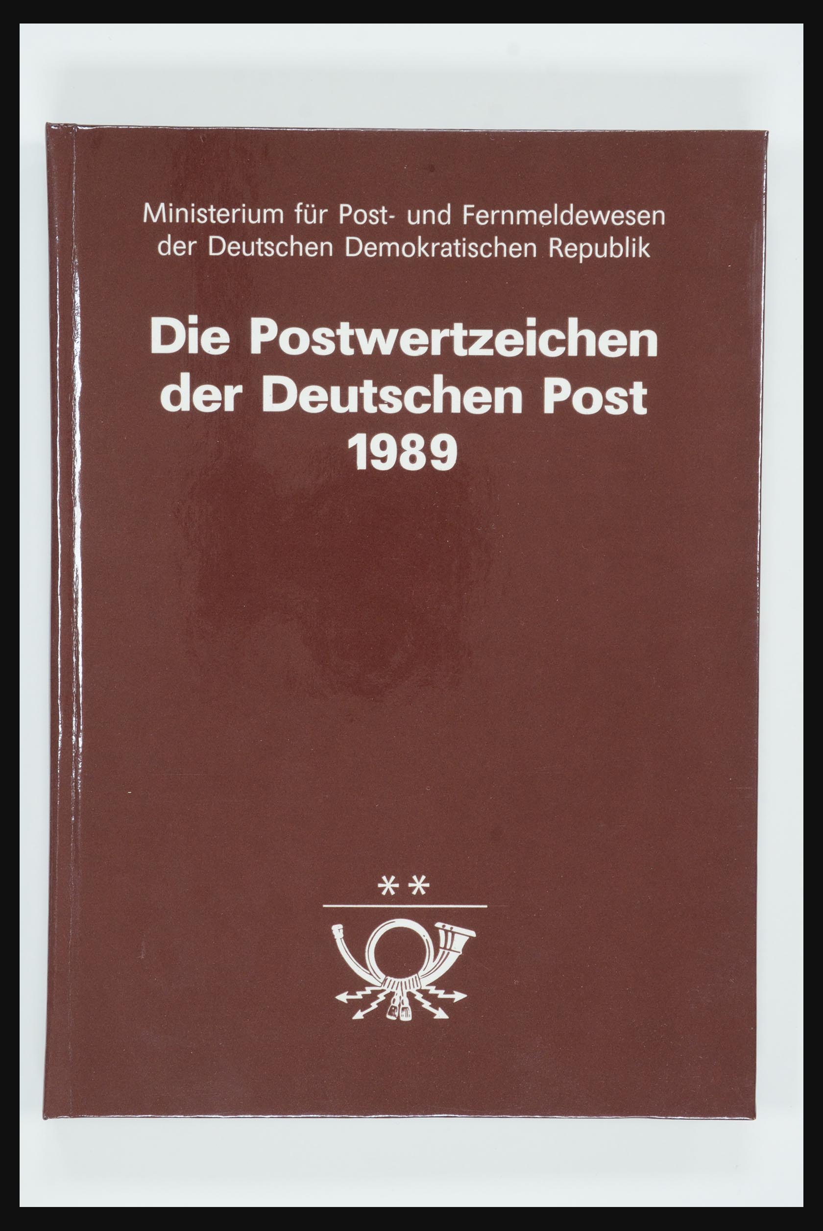 31837 009 - 31837 DDR jaarboeken 1984-1990.