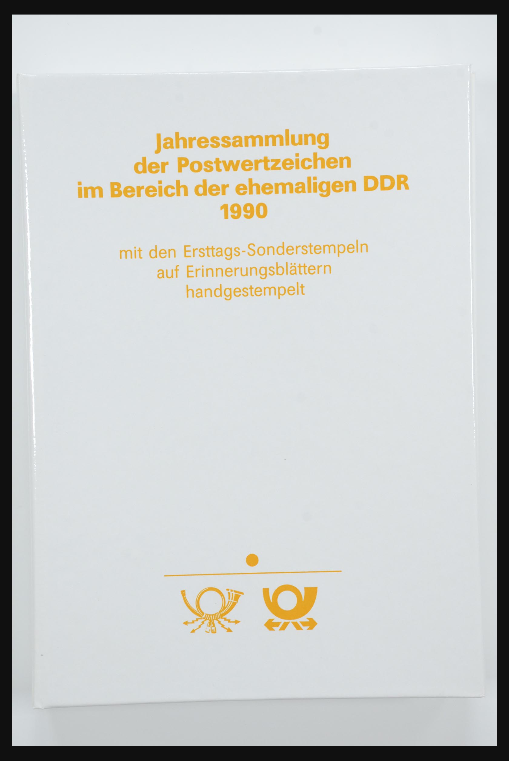 31837 011 - 31837 DDR jaarboeken 1984-1990.