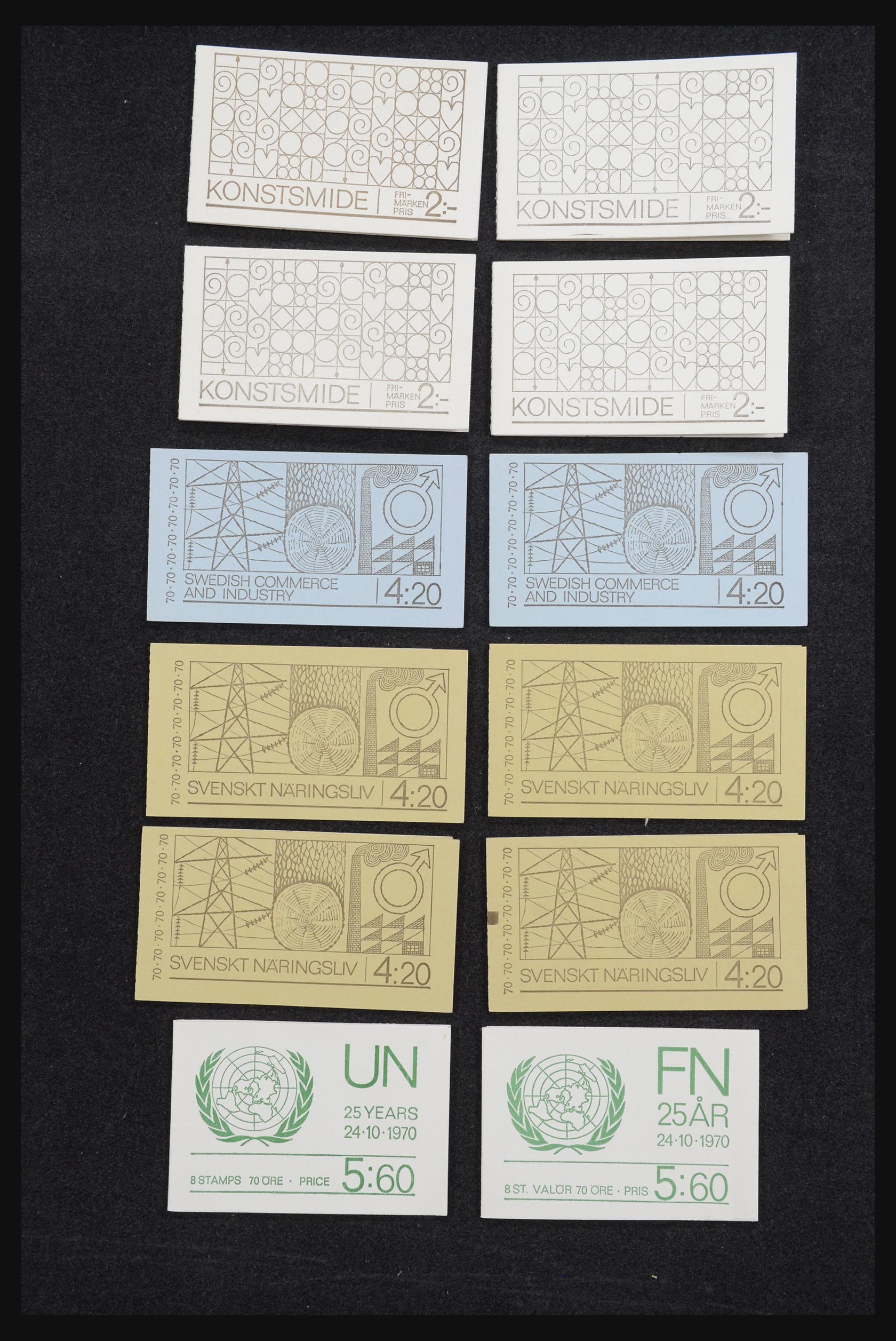 32026 017 - 32026 Sweden stampbooklets 1949-1990.