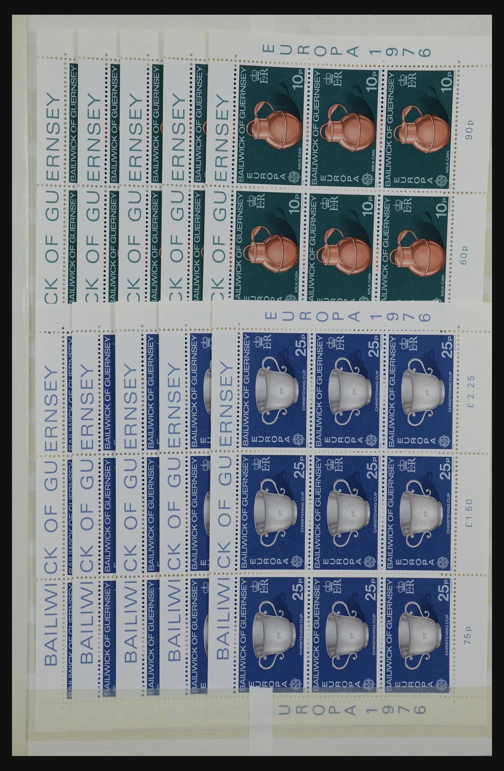 32180 035 - 32180 Guernsey 1972-1992.