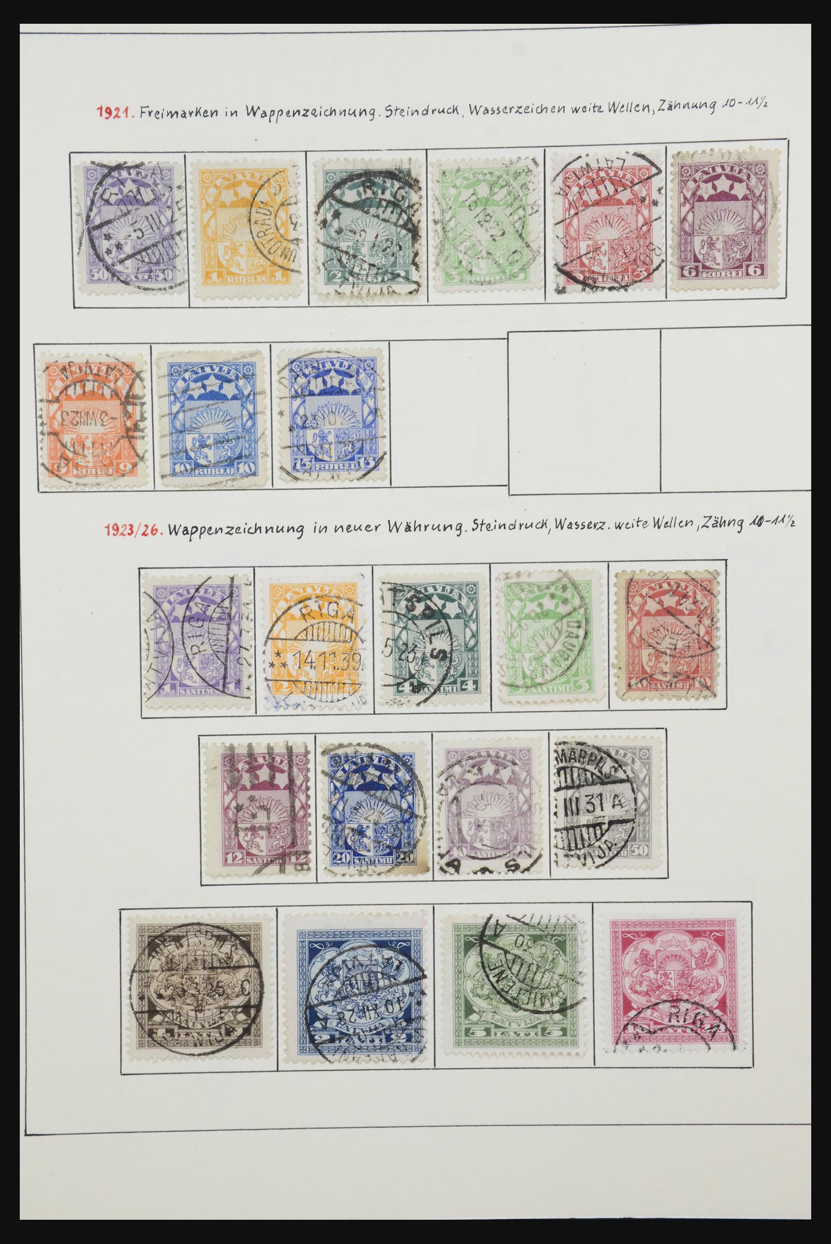 32207 011 - 32207 Estonia and Latvia 1918-1939.