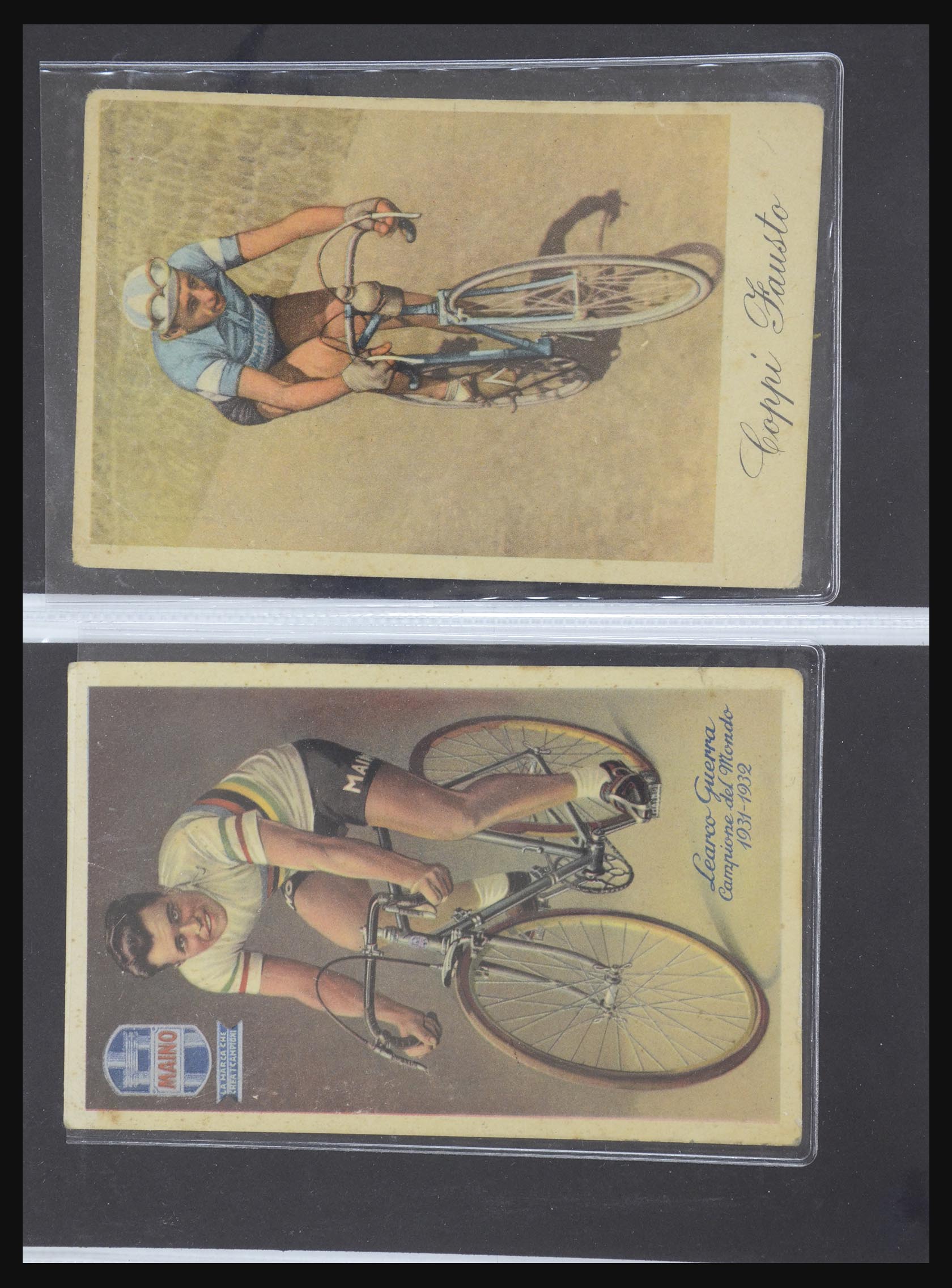 32246 018 - 32246 Italy football, cycling, sports 1900-1988.