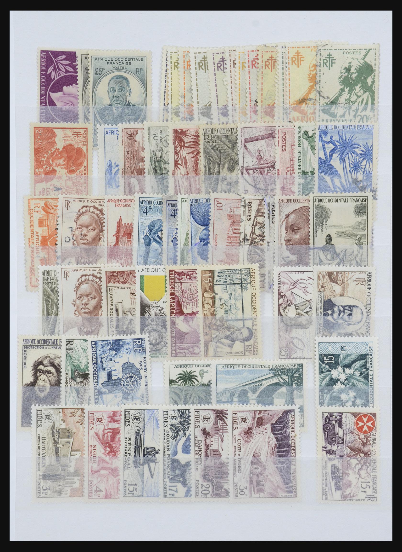 32326 072 - 32326 French colonies in Africa 1859-1960.