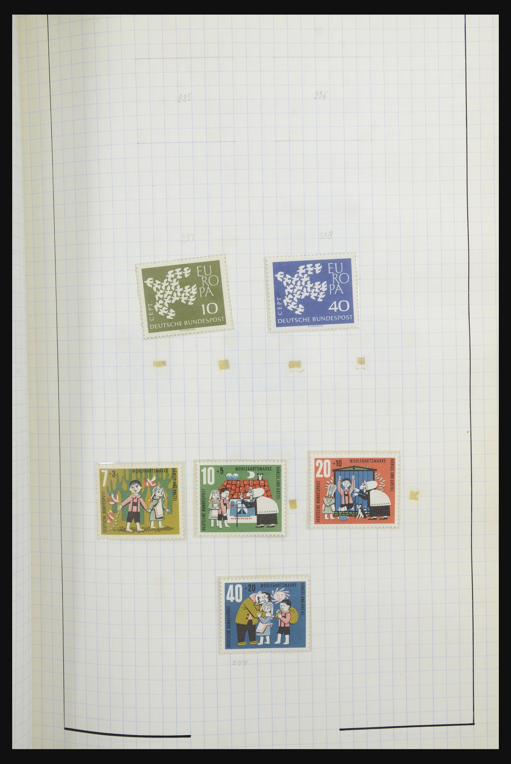 32398 022 - 32398 Bundespost and Berlin 1948-1984.