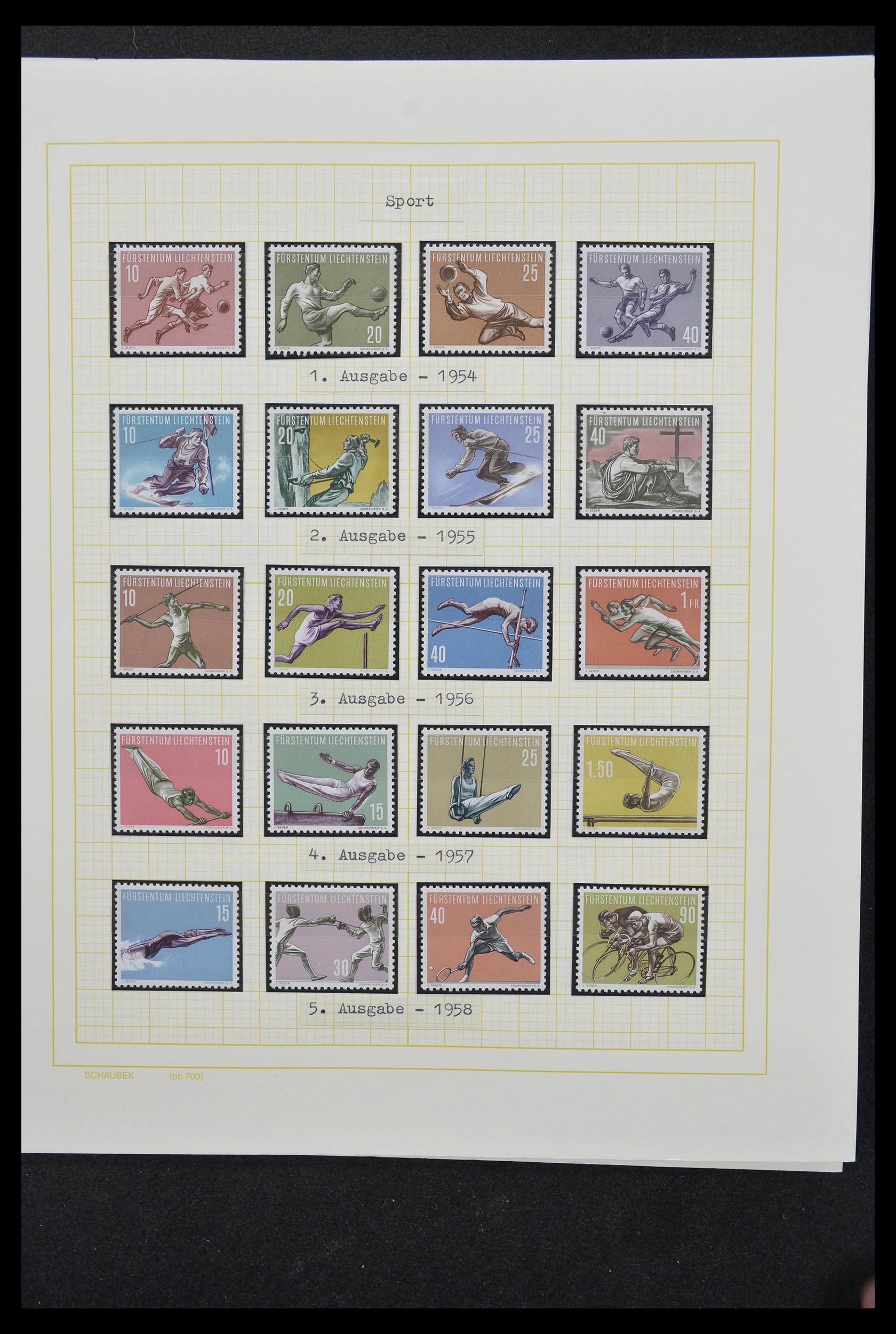 33138 085 - Stamp collection 33138 Liechtenstein 1912-2002.