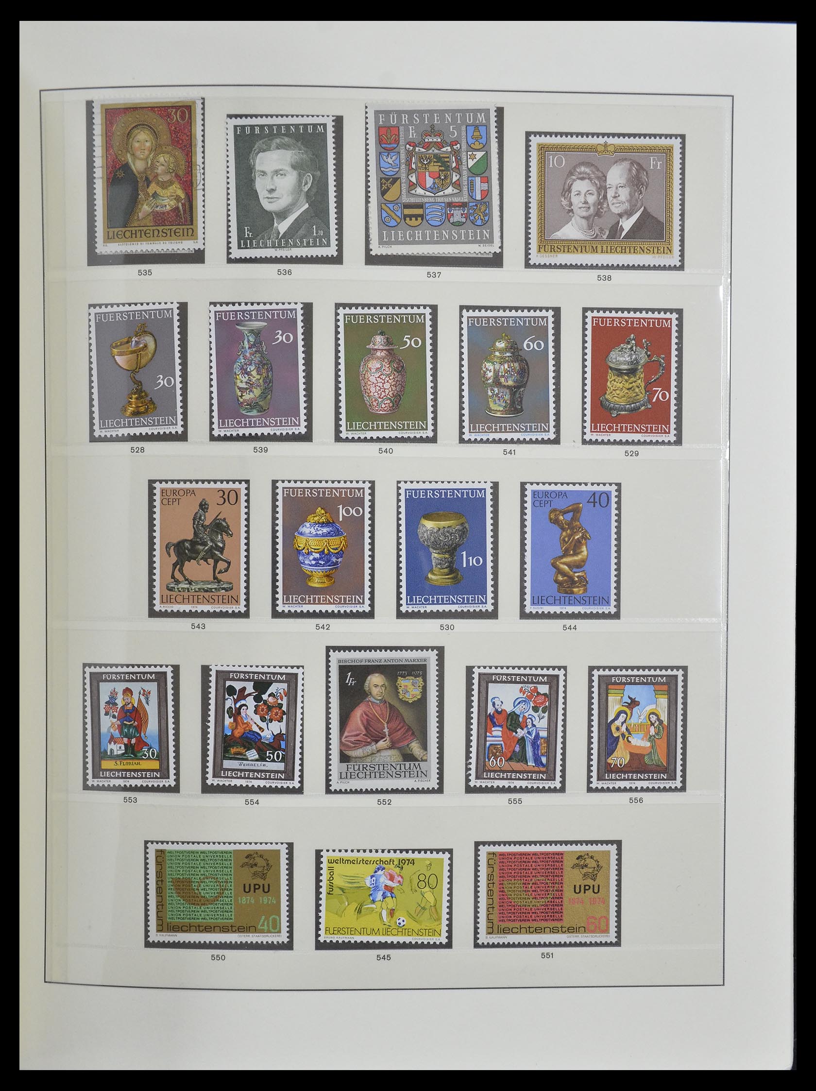 33140 027 - Stamp collection 33140 Liechtenstein 1912-1990.