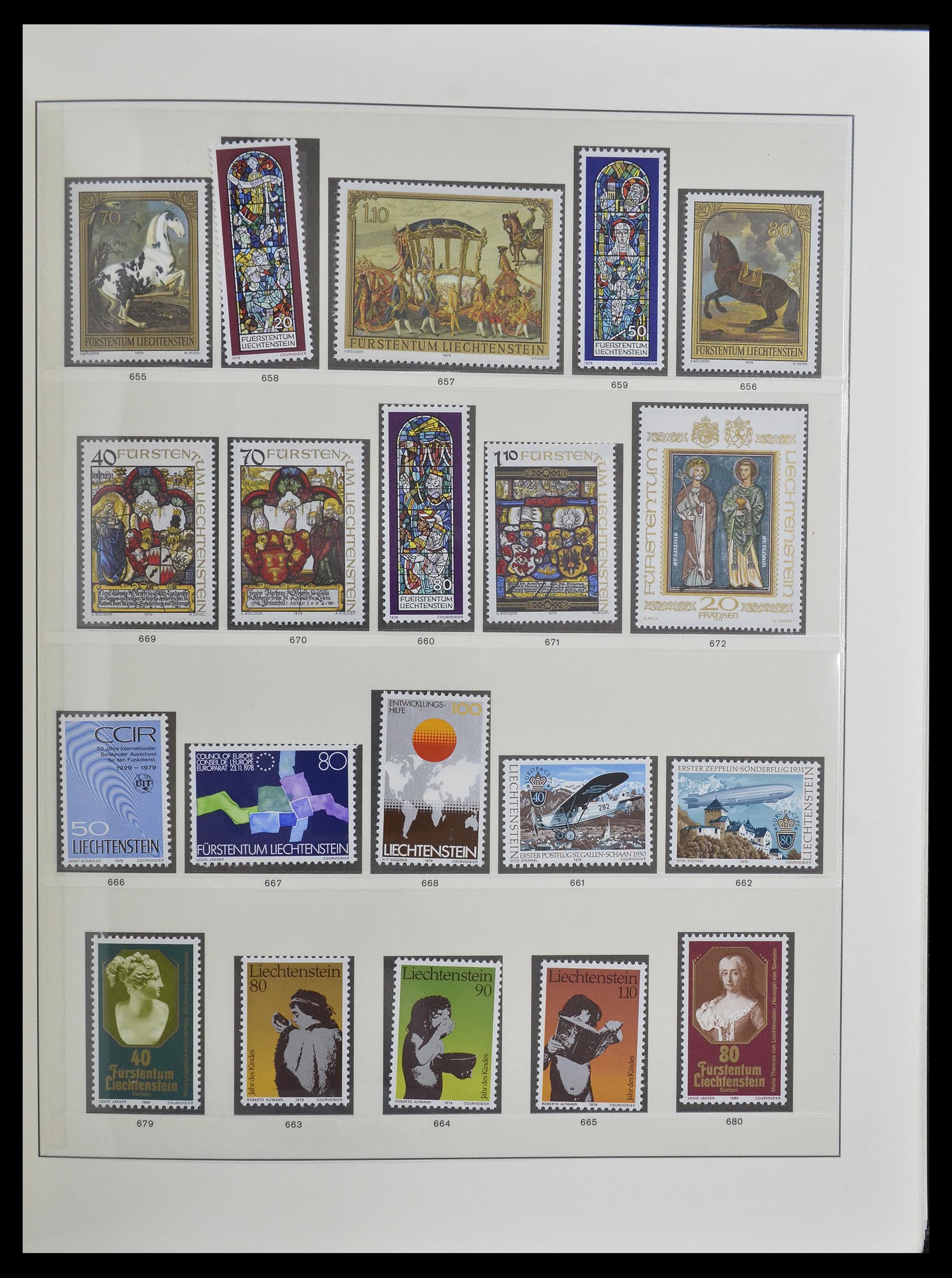 33140 033 - Postzegelverzameling 33140 Liechtenstein 1912-1990.