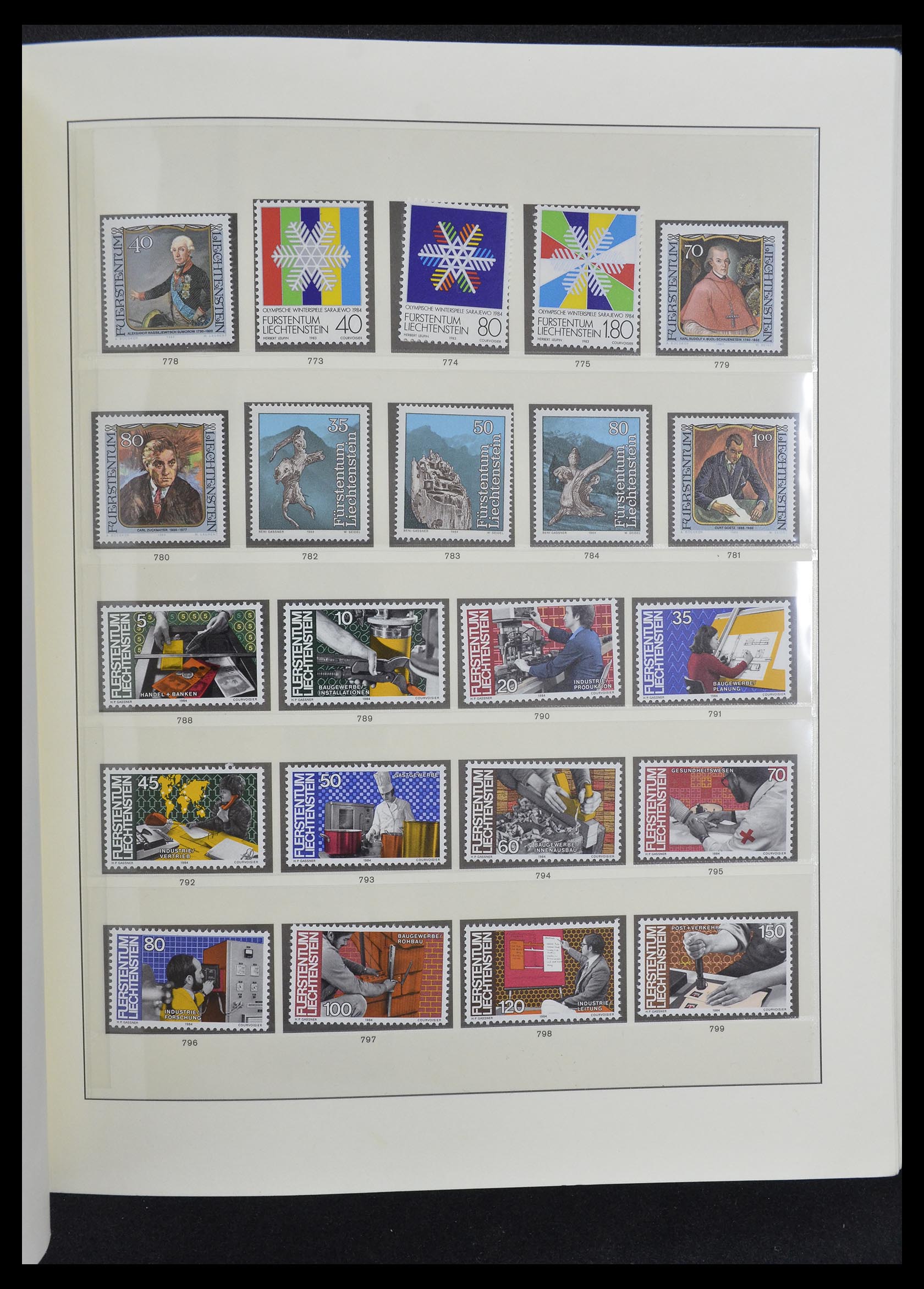 33140 039 - Stamp collection 33140 Liechtenstein 1912-1990.