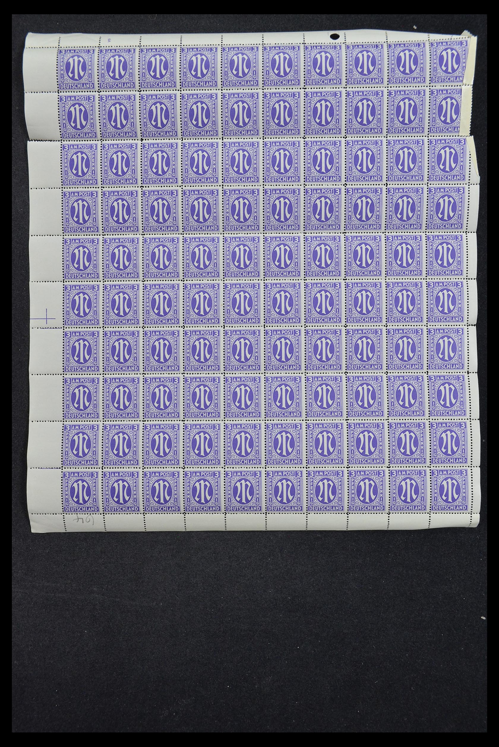 33144 032 - Stamp collection 33144 Germany British-American Zone 1945-1946.