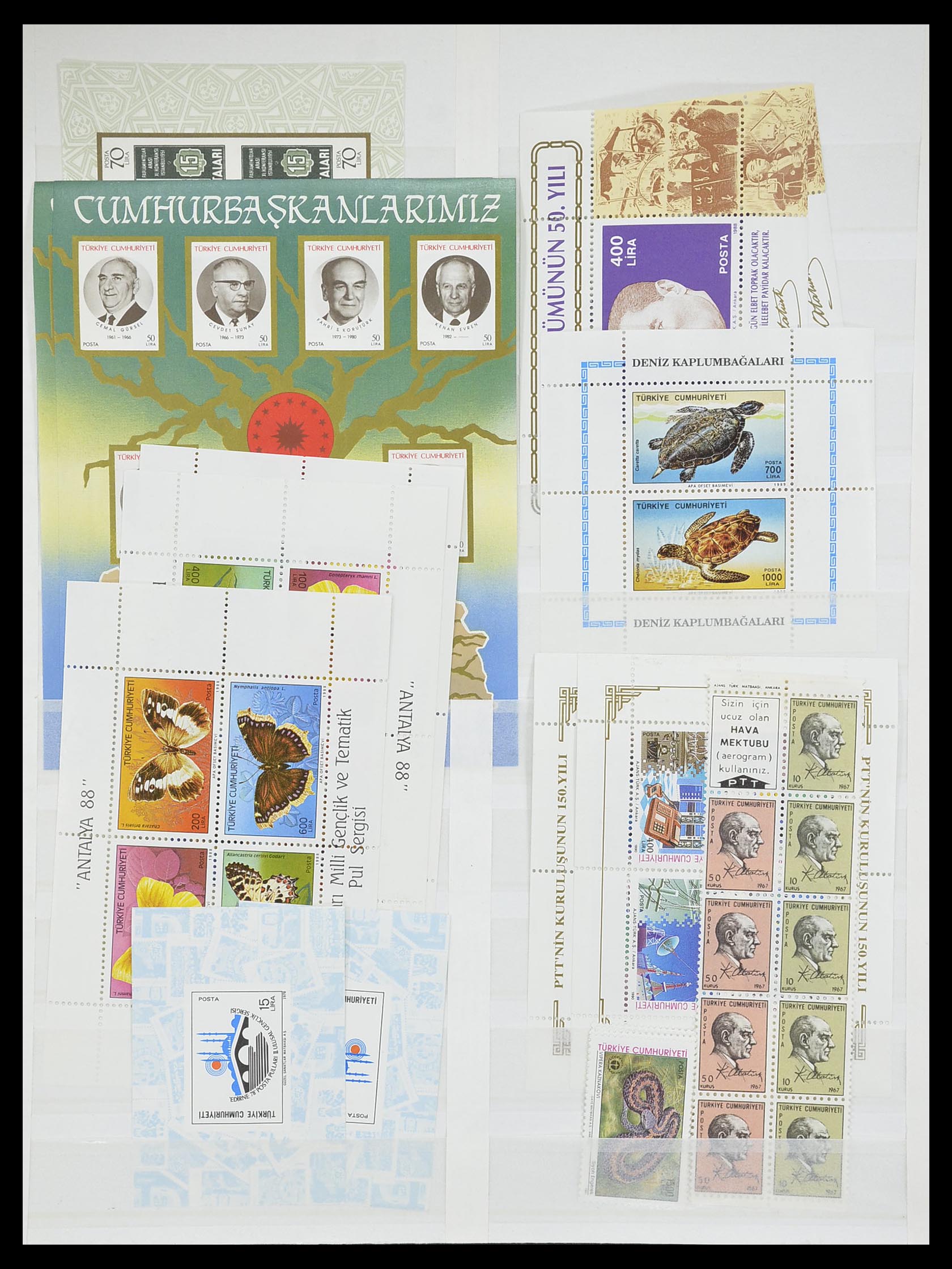 33173 070 - Stamp collection 33173 Turkey 1920-1990.
