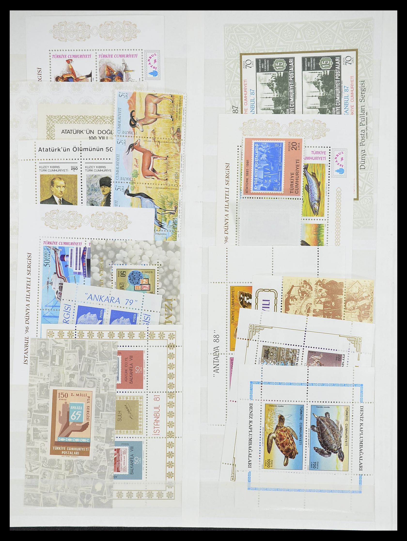 33173 073 - Stamp collection 33173 Turkey 1920-1990.