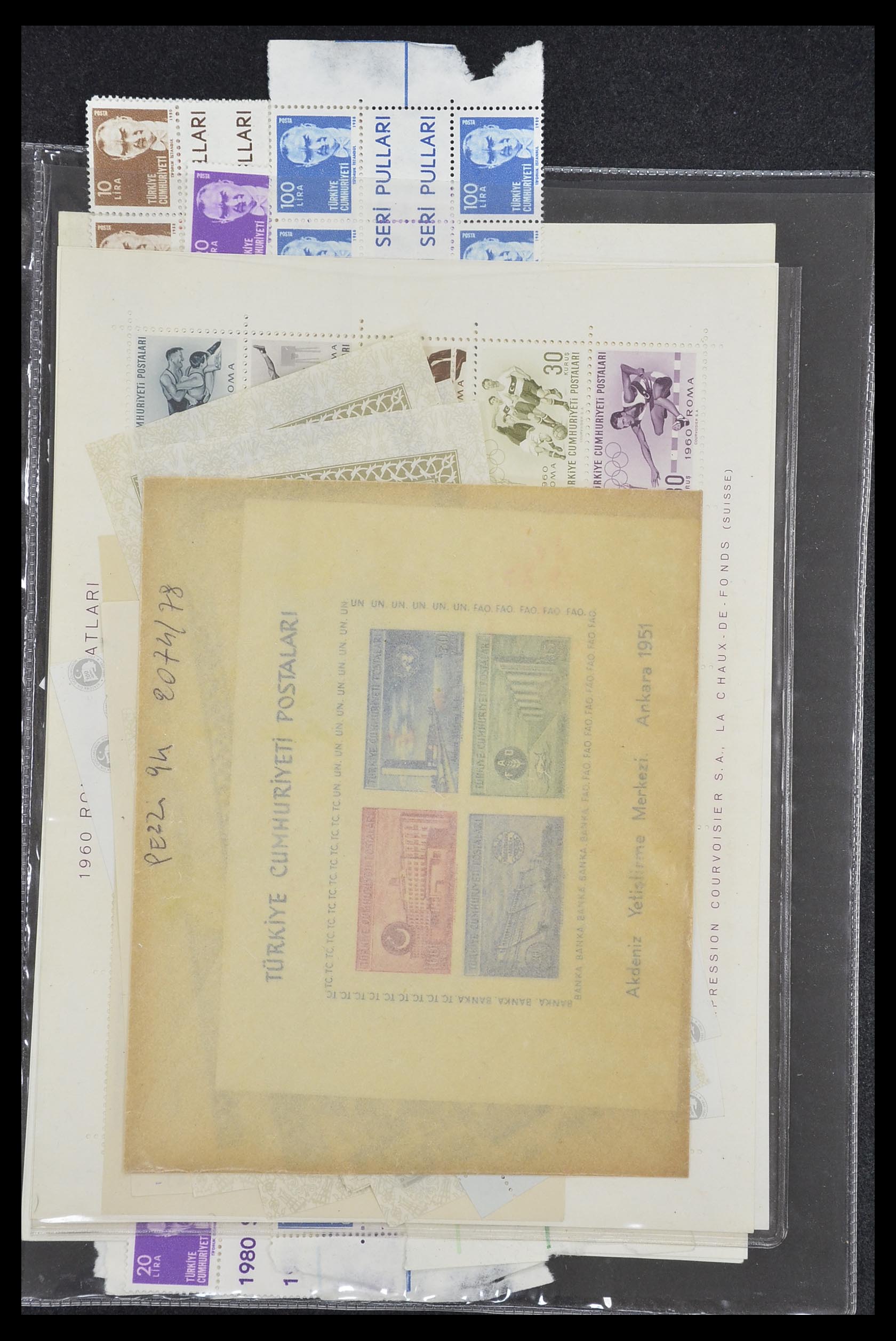 33173 074 - Stamp collection 33173 Turkey 1920-1990.