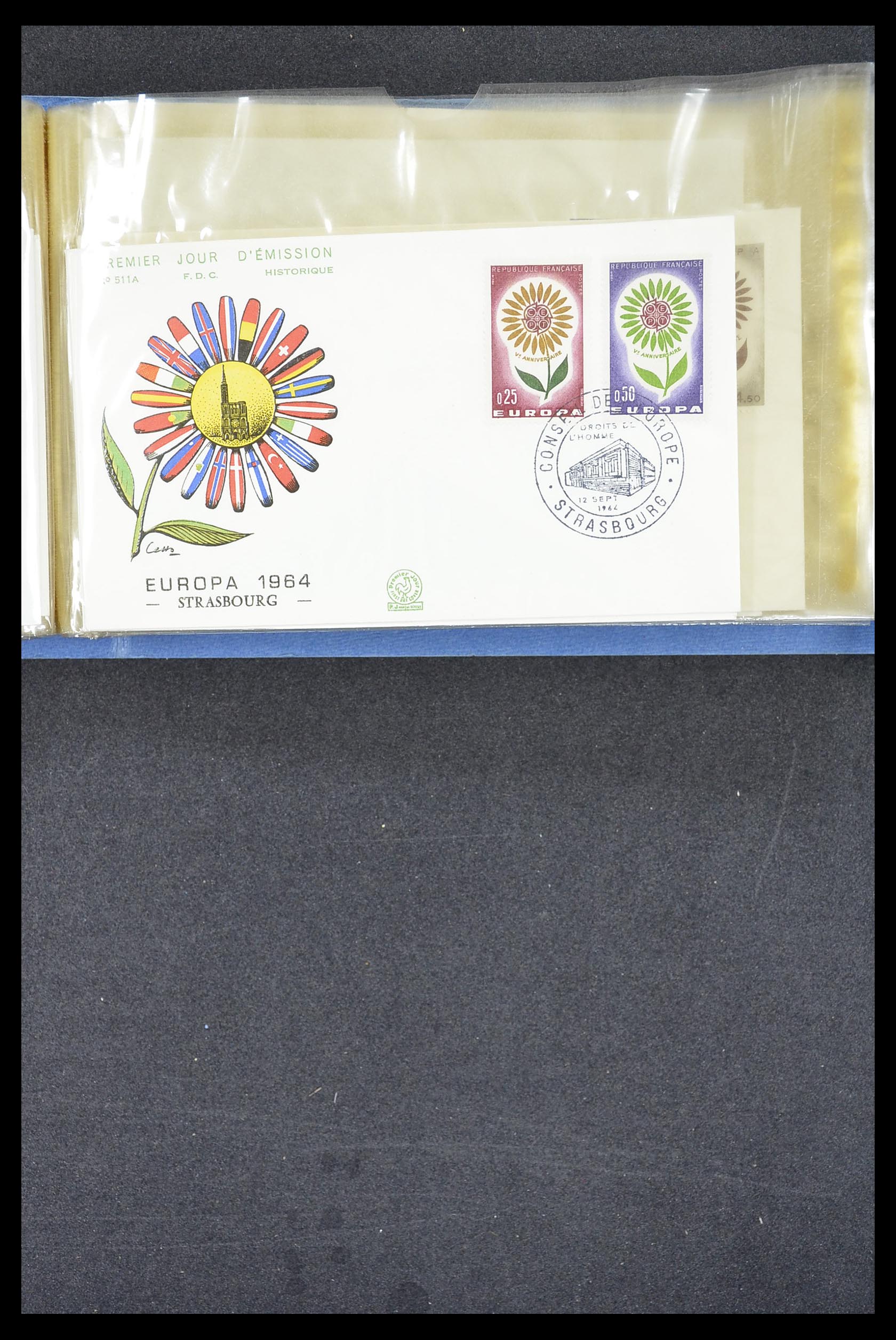 33194 1067 - Postzegelverzameling 33194 Wereld uitzoekdoos 1880-1980.