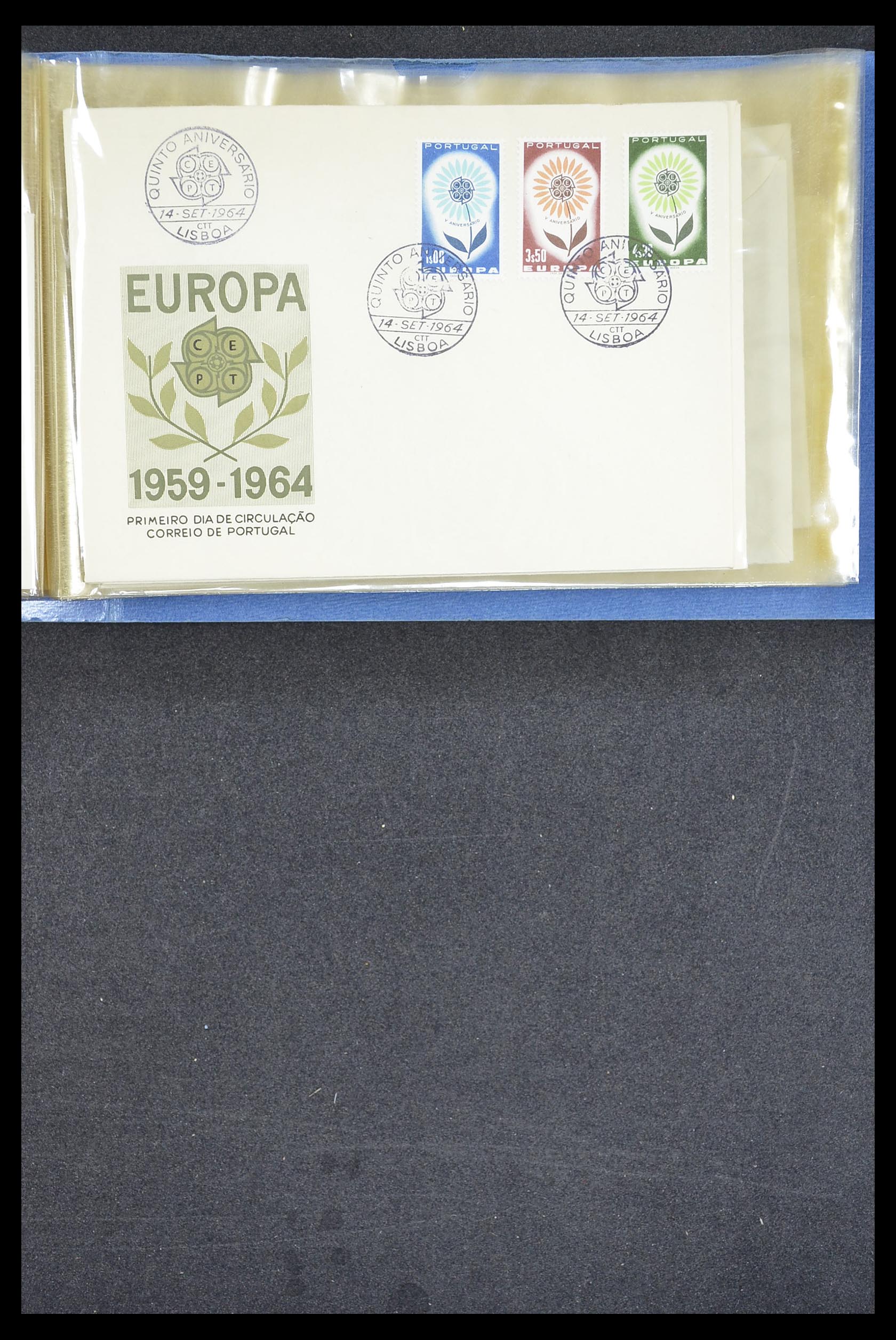 33194 1080 - Postzegelverzameling 33194 Wereld uitzoekdoos 1880-1980.