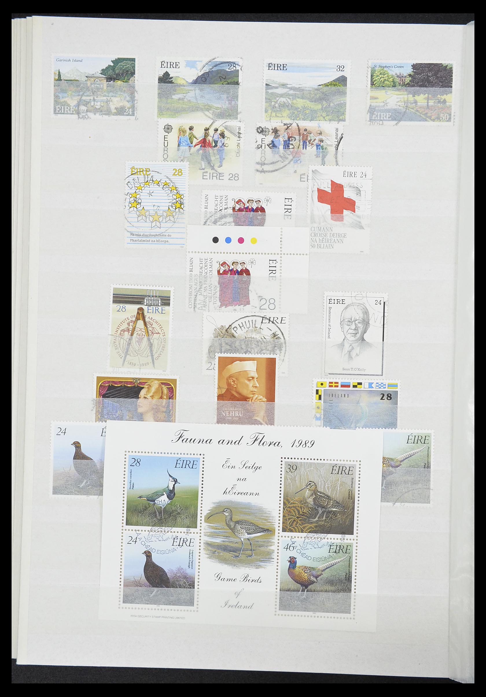 33228 043 - Postzegelverzameling 33228 Ierland 1922-2001.