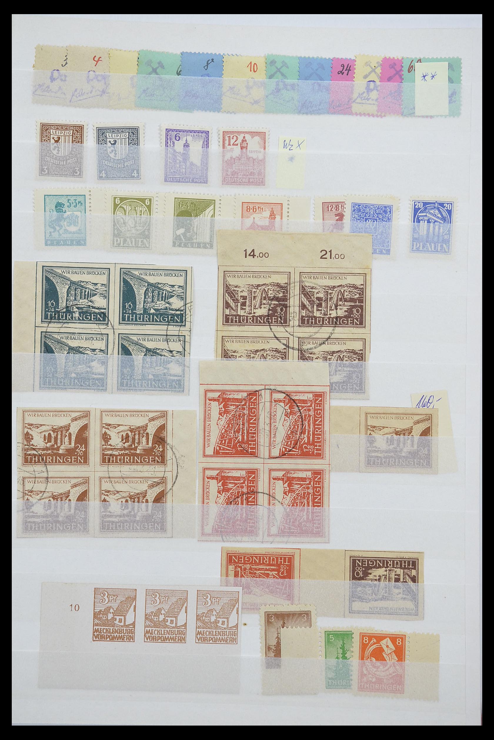 33268 003 - Postzegelverzameling 33268 Duitse lokaalpost en Sovjetzone 1945-1949.