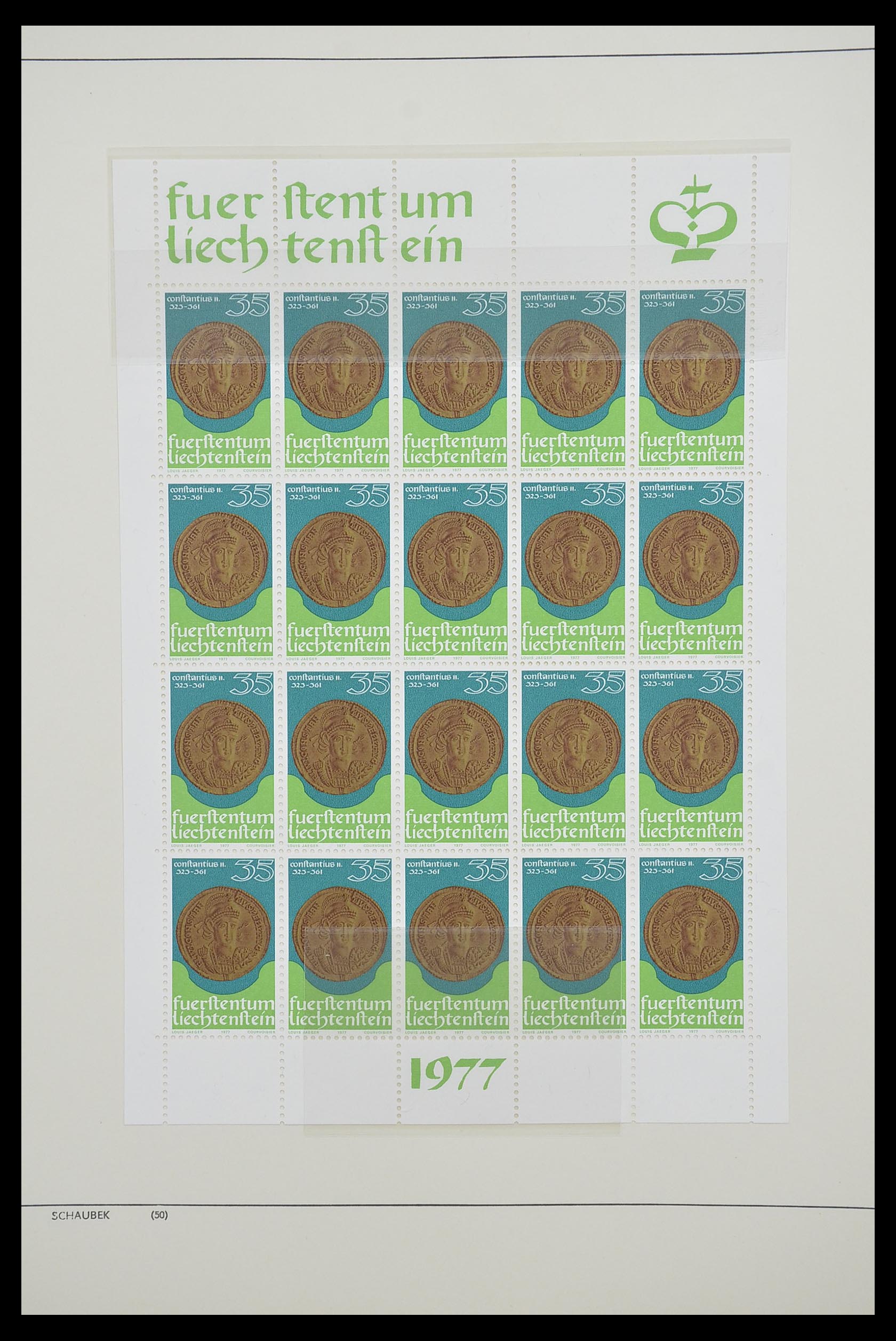 33274 373 - Stamp collection 33274 Liechtenstein 1912-1996.