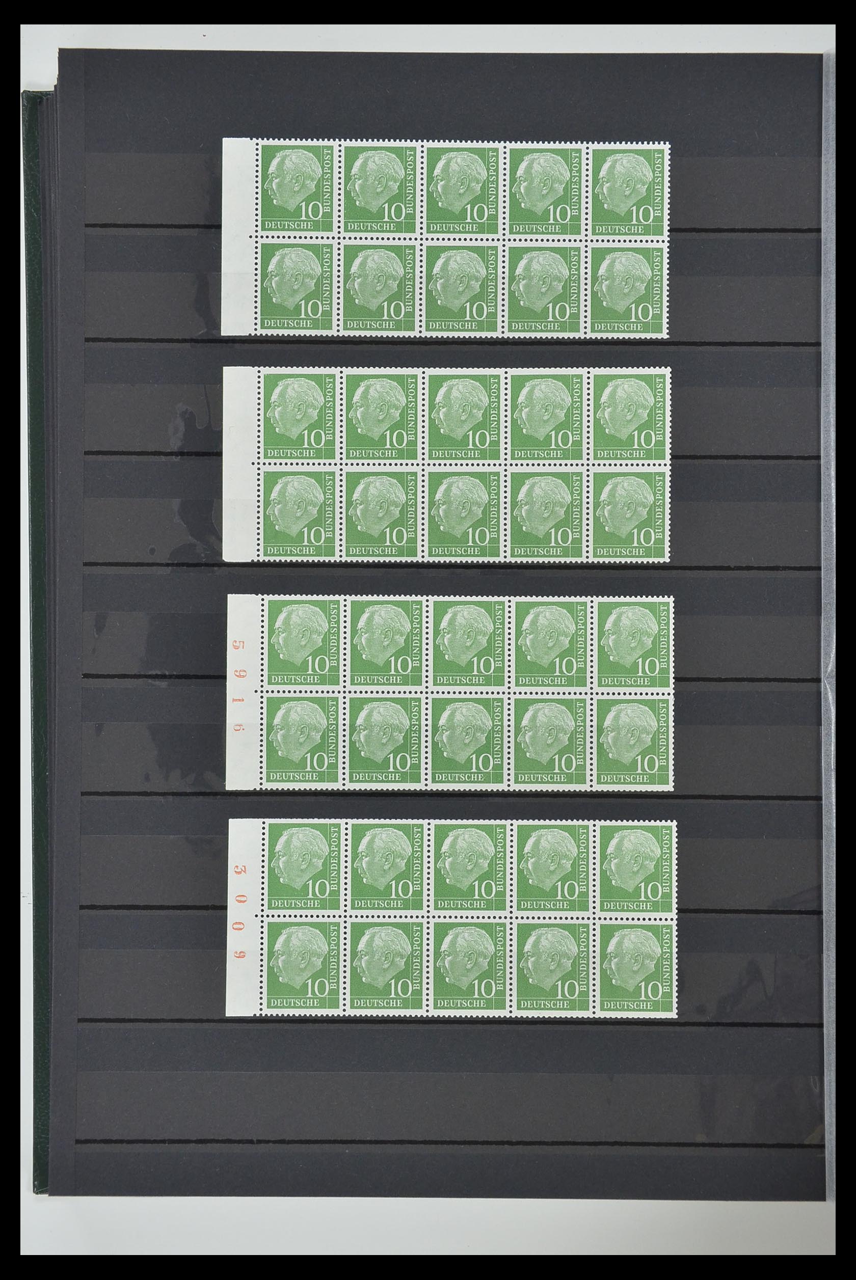 33275 040 - Postzegelverzameling 33275 Bundespost combinaties 1951-1960.