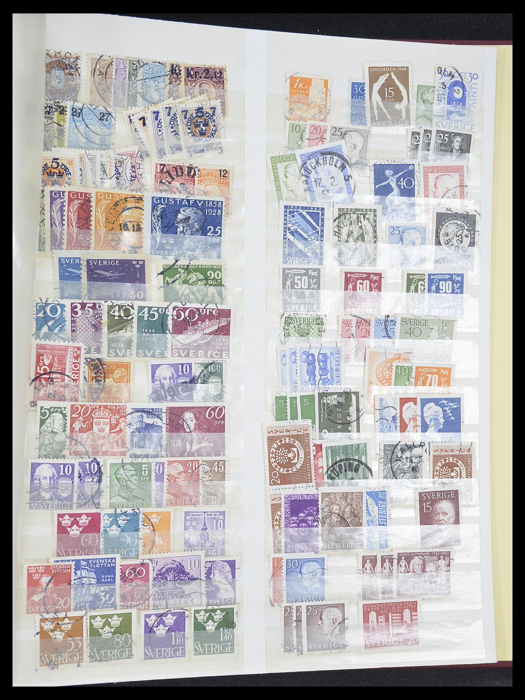 33293 332 - Stamp collection 33293 Sweden 1855-1996.