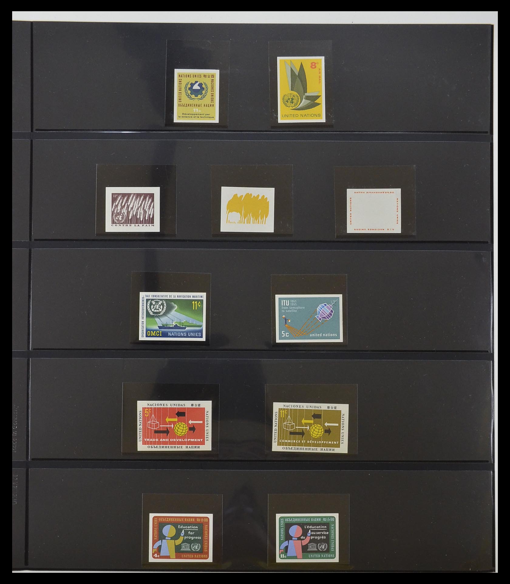 33300 005 - Postzegelverzameling 33300 Verenigde Naties ongetand en proeven 1953-