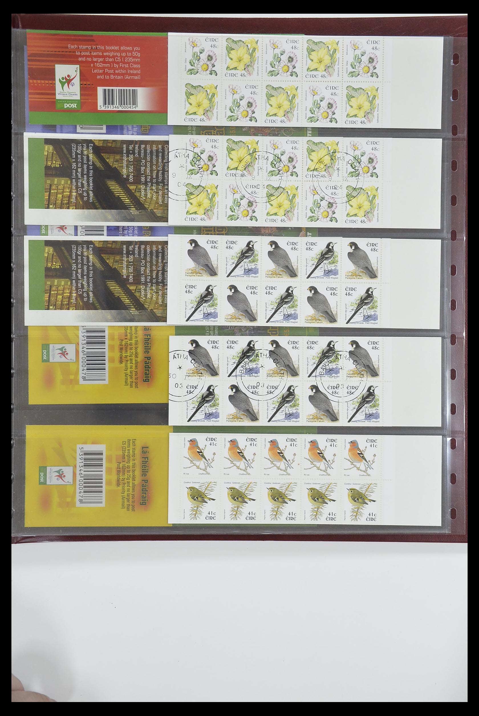 33313 040 - Postzegelverzameling 33313 Ierland postzegelboekjes 1974-2004.